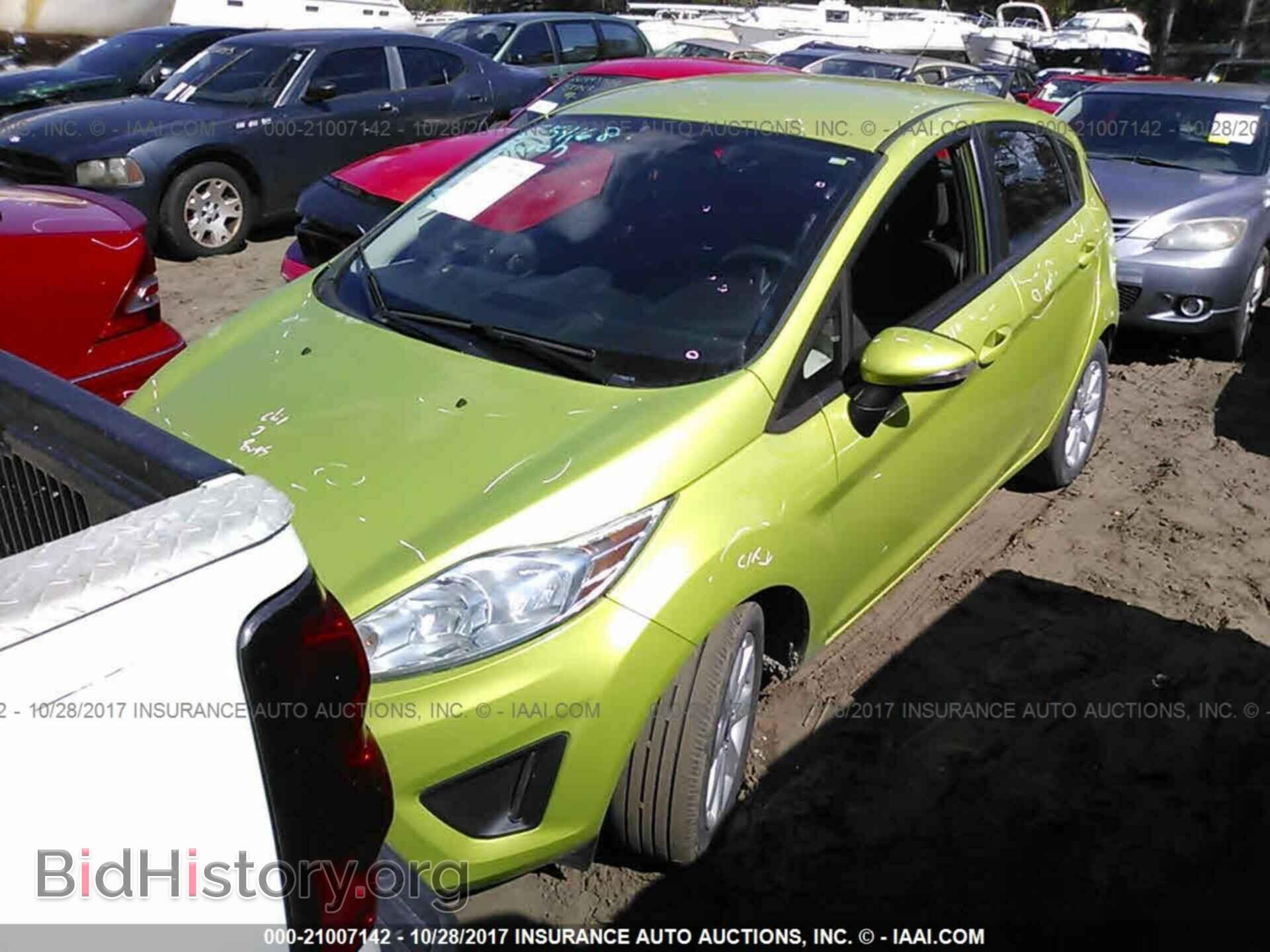 2013 Ford Fiesta - VIN: 3FADP4EJ4DM143872 - Фото 2