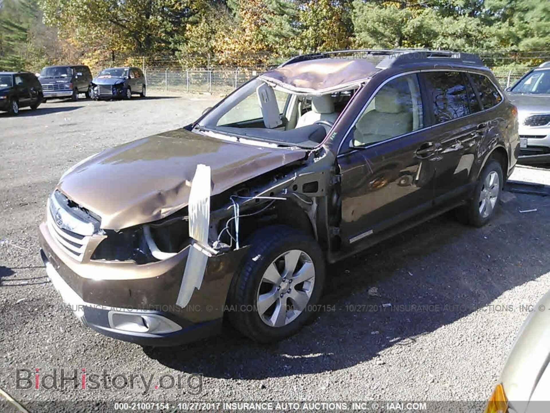 2011 Subaru Outback - VIN: 4S4BRCJC6B3374831 - Фото 2
