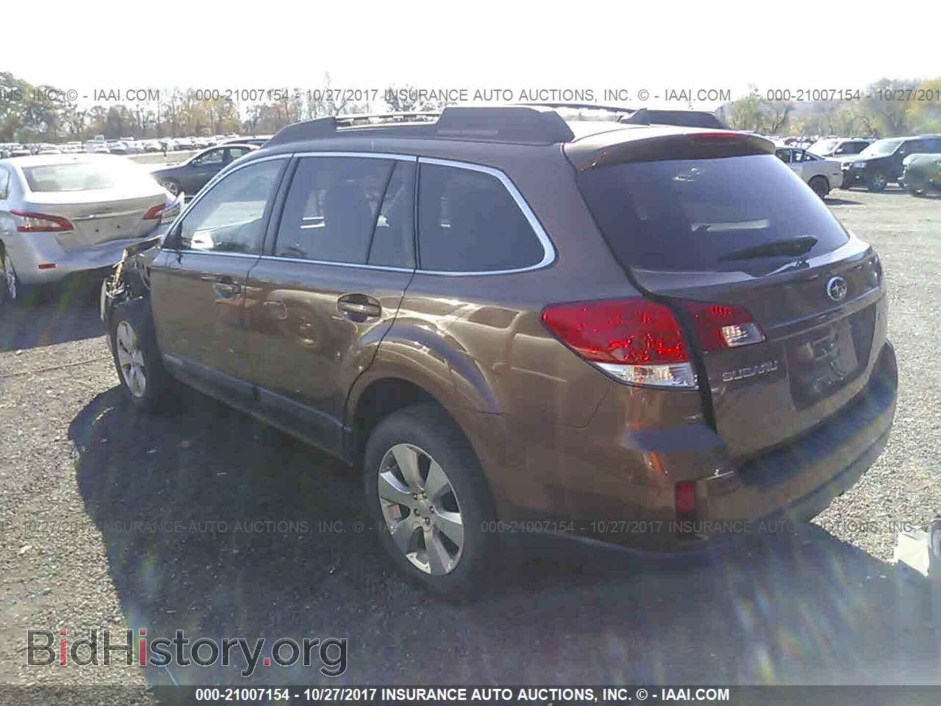 2011 Subaru Outback - VIN: 4S4BRCJC6B3374831 - Фото 3