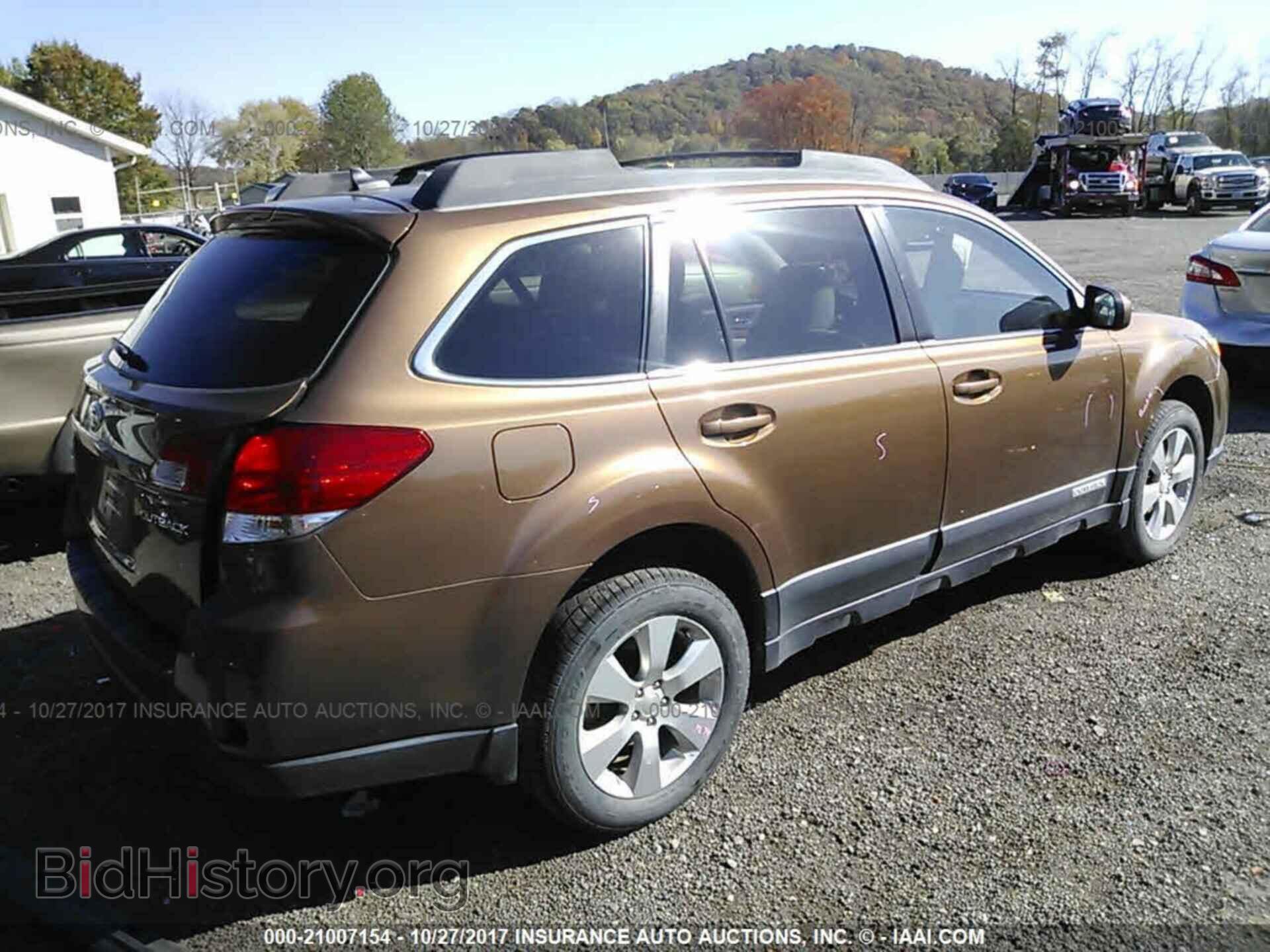2011 Subaru Outback - VIN: 4S4BRCJC6B3374831 - Фото 4