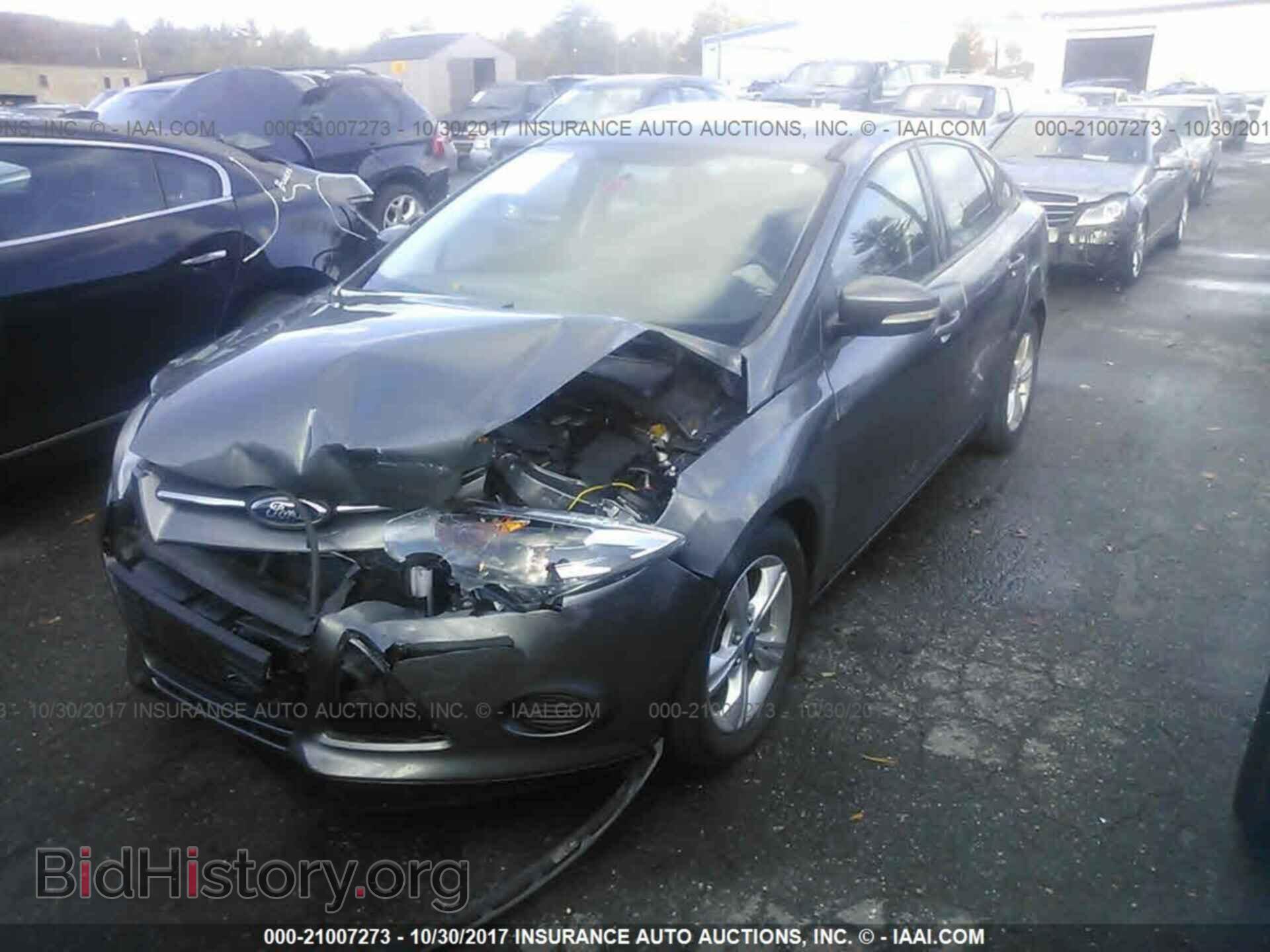 2013 Ford Focus - VIN: 1FADP3F2XDL282066 - Photo 2