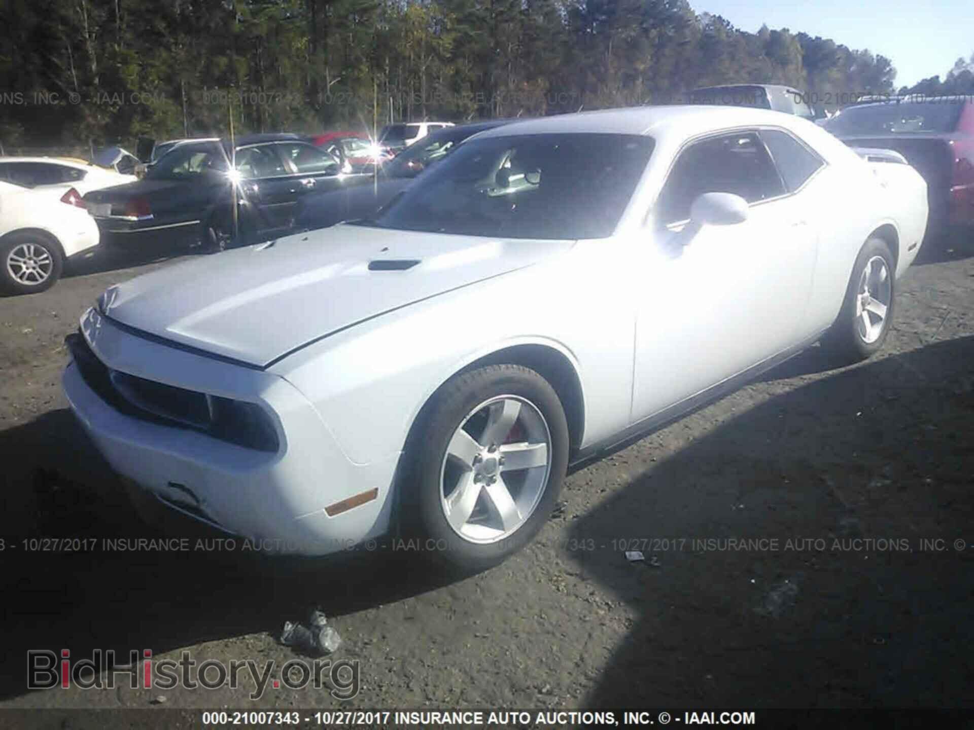 2012 Dodge Challenger - VIN: 2C3CDYAGXCH106228 - Photo 2