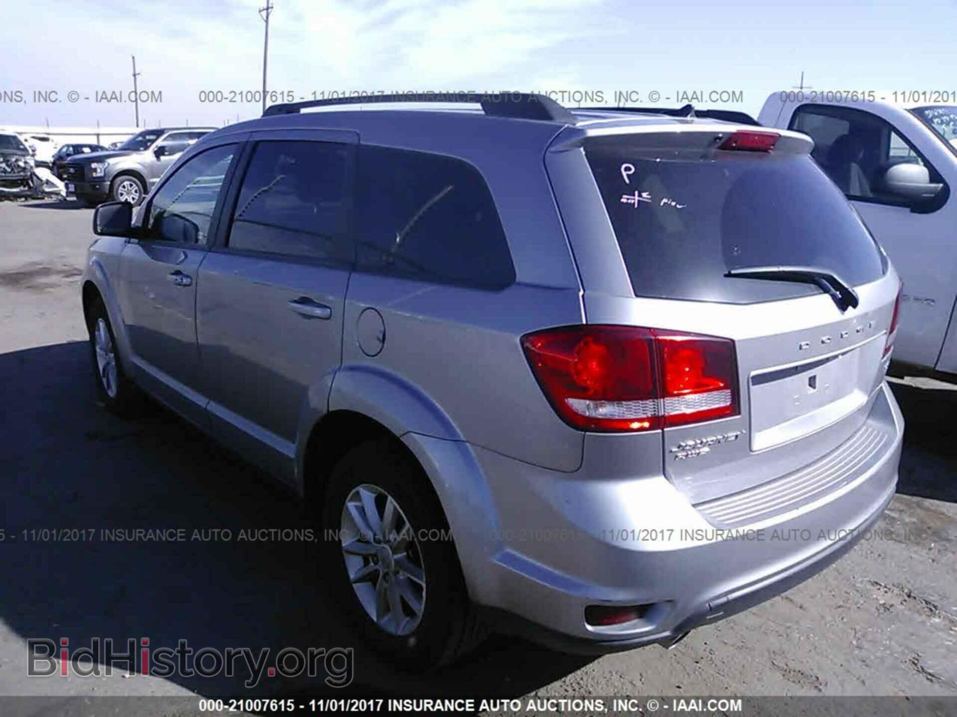 2017 Dodge Journey - VIN: 3C4PDDBG4HT524996 - Photo 3