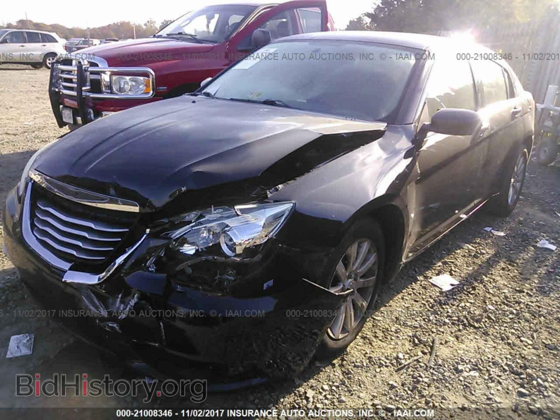 2013 Chrysler 200 - VIN: 1C3CCBAB1DN606226 - Фото 2