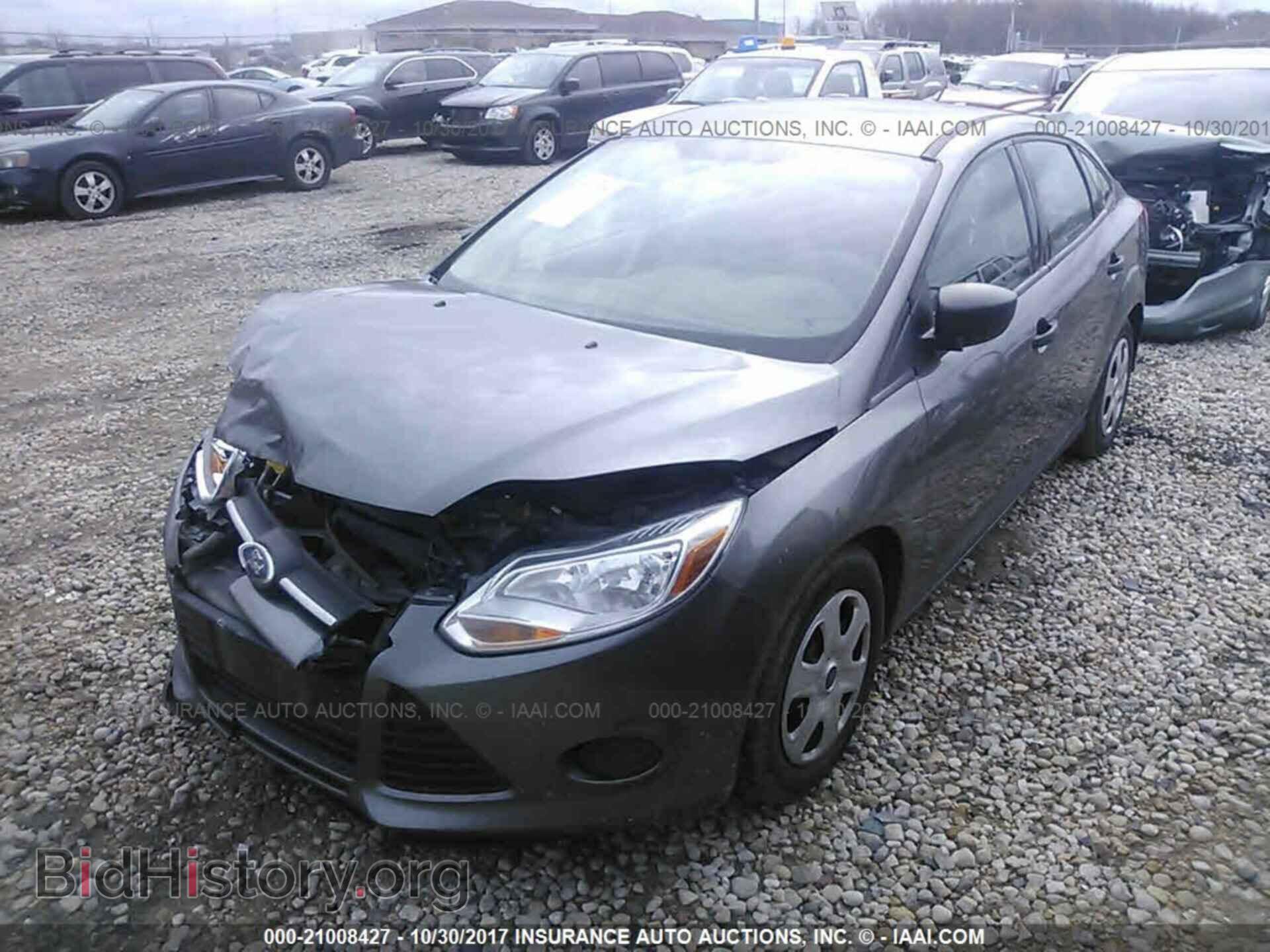 2012 Ford Focus - VIN: 1FAHP3E22CL342116 - Photo 2