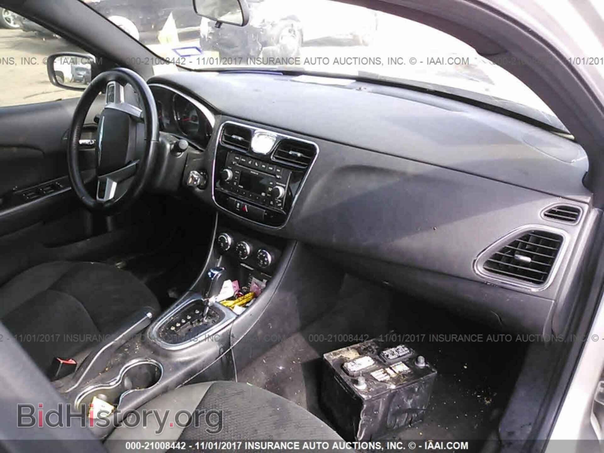 2011 Chrysler 200 - VIN: 1C3BC1FB0BN537900 - Photo 5