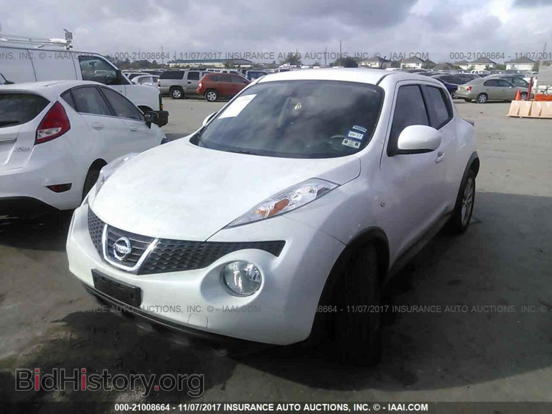 2014 Nissan Juke - VIN: JN8AF5MR2ET451854 - Фото 2