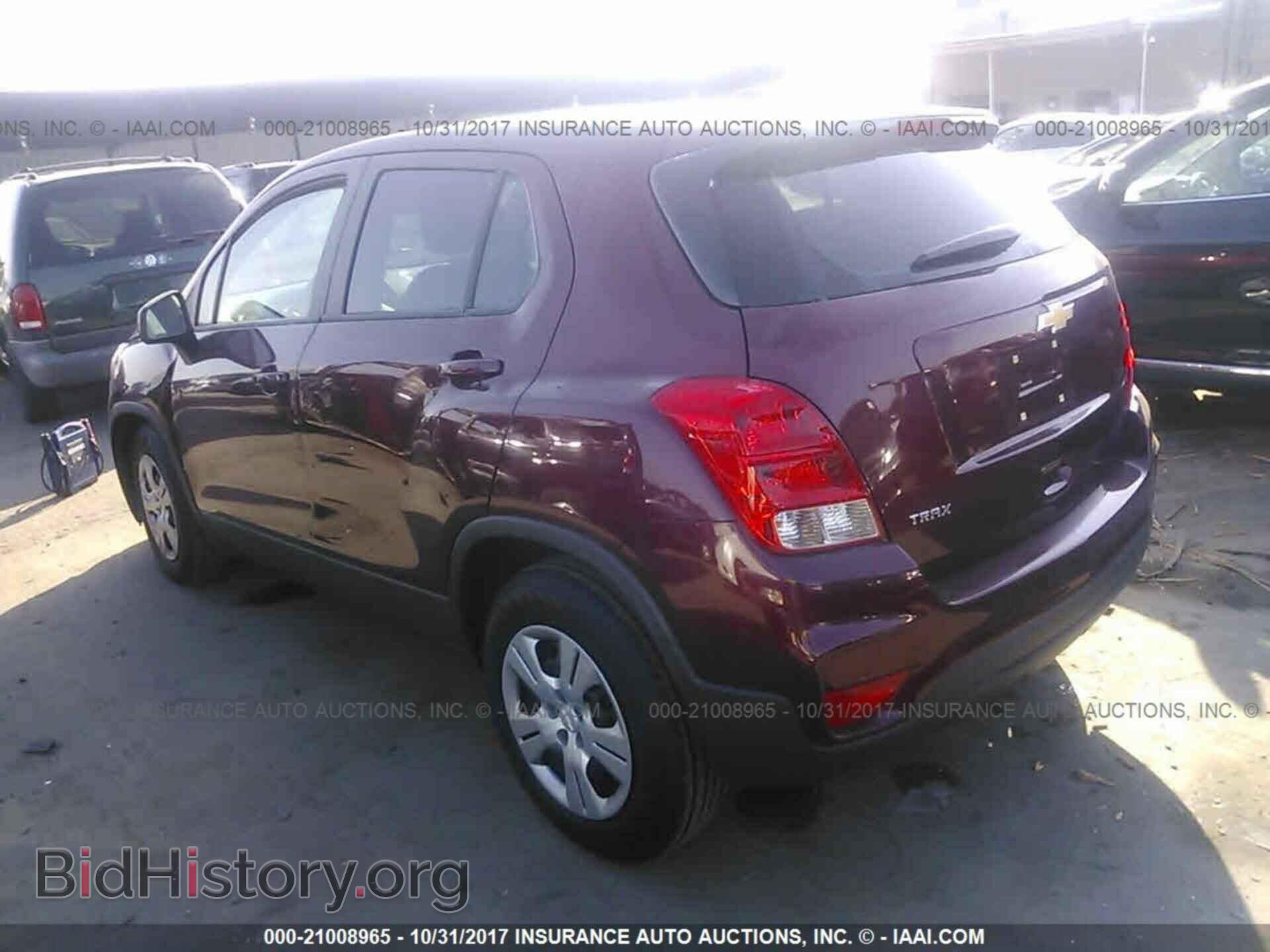 2017 Chevrolet Trax - VIN: 3GNCJKSB1HL200427 - Фото 3