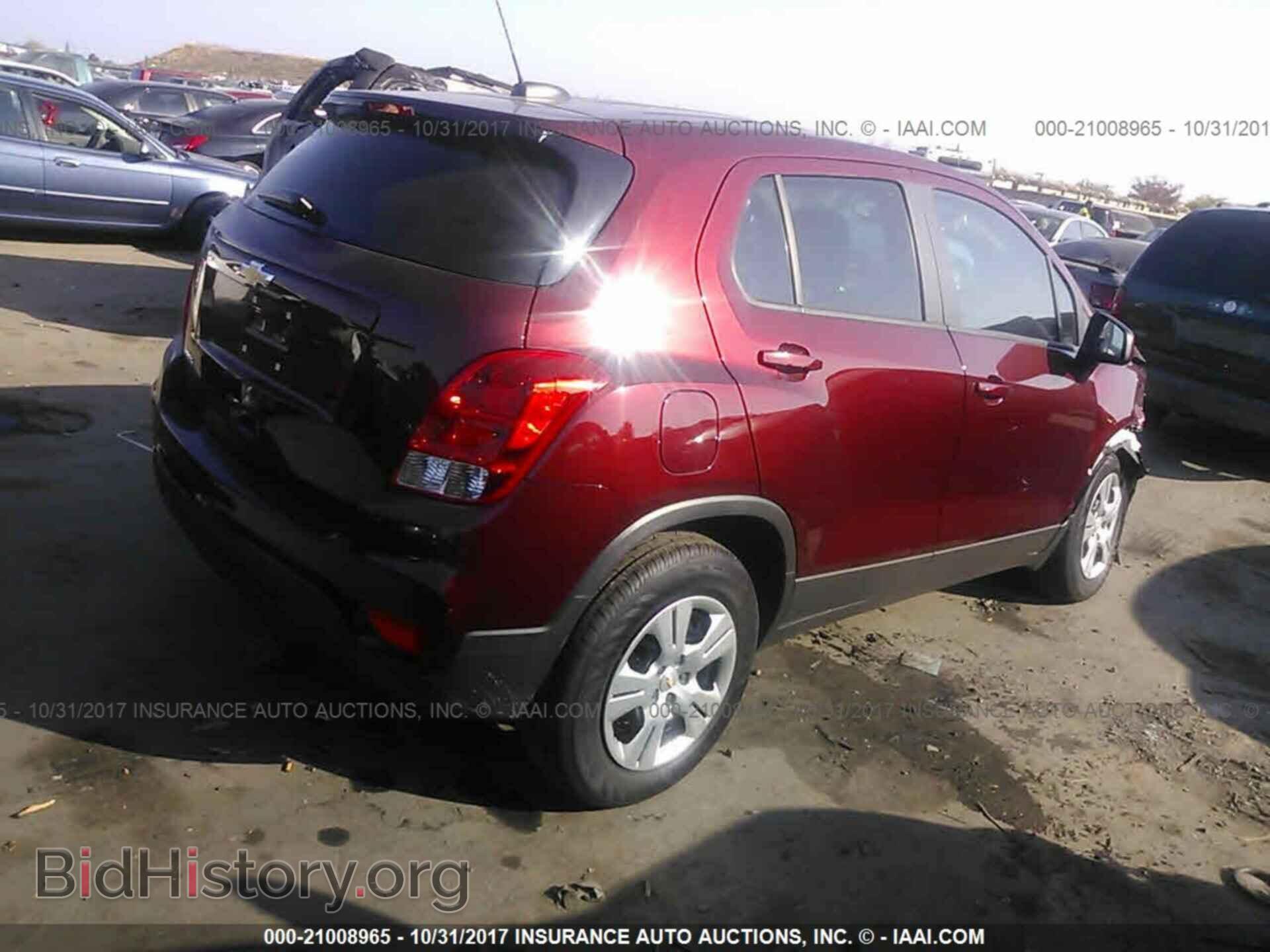 2017 Chevrolet Trax - VIN: 3GNCJKSB1HL200427 - Фото 4