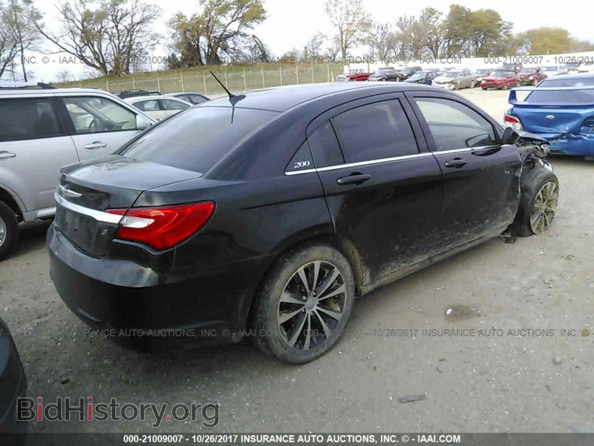 2013 Chrysler 200 - VIN: 1C3CCBBB4DN597228 - Photo 4