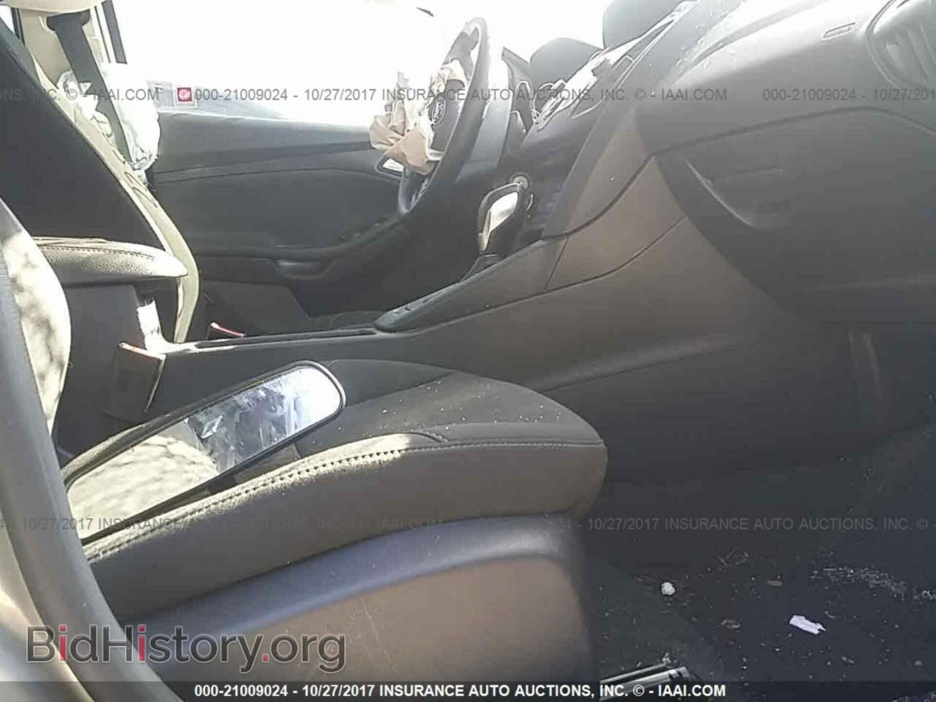 2016 Ford Focus - VIN: 1FADP3F2XGL281312 - Photo 5