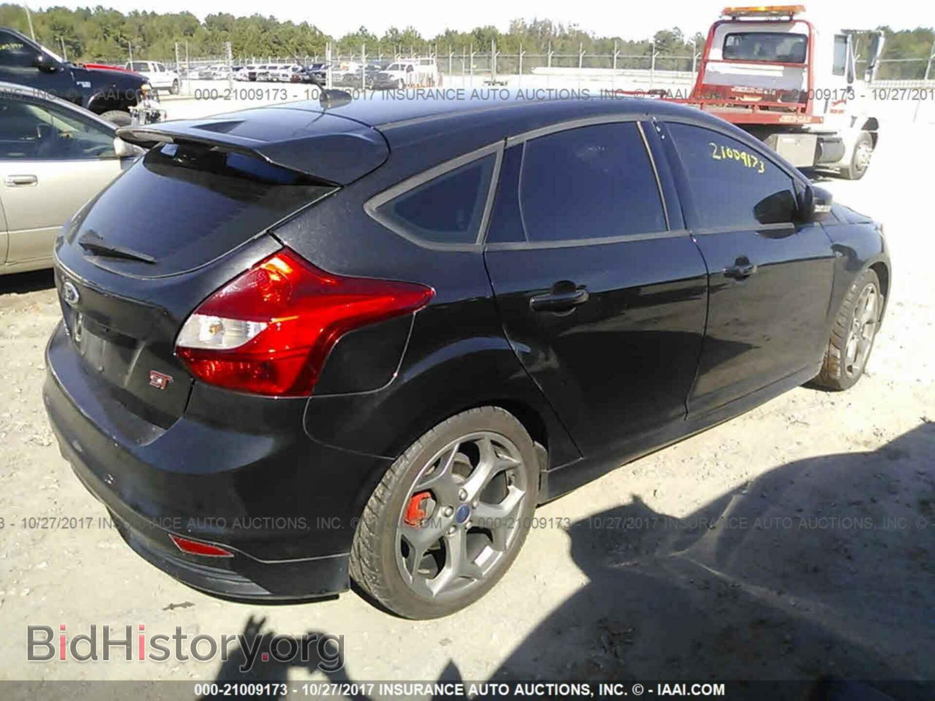 2014 Ford Focus - VIN: 1FADP3L90EL414061 - Photo 4