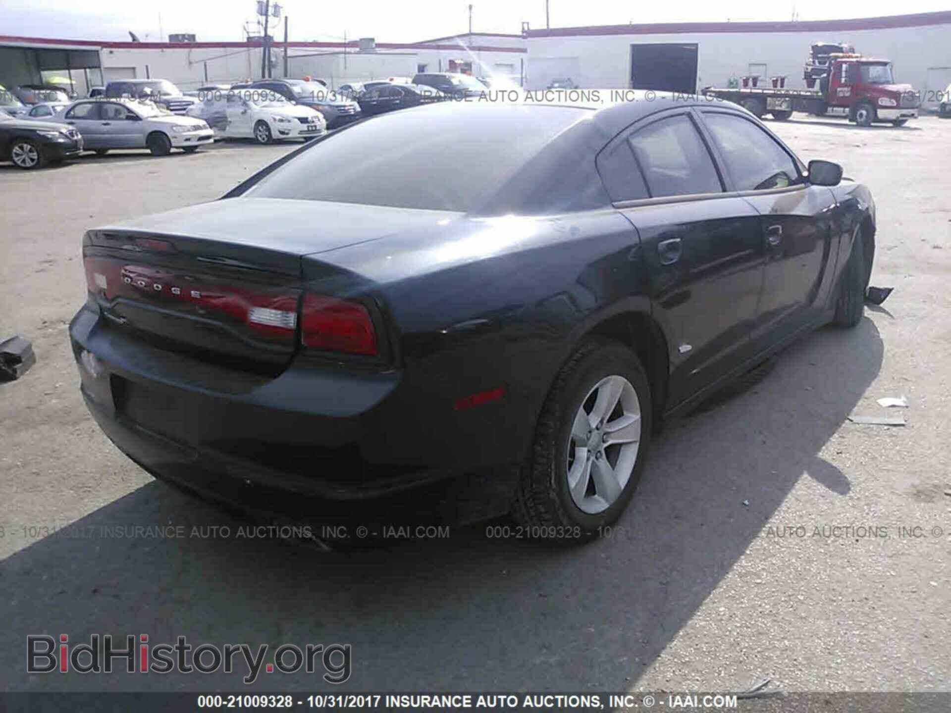 2013 Dodge Charger - VIN: 2C3CDXBG1DH682395 - Фото 4