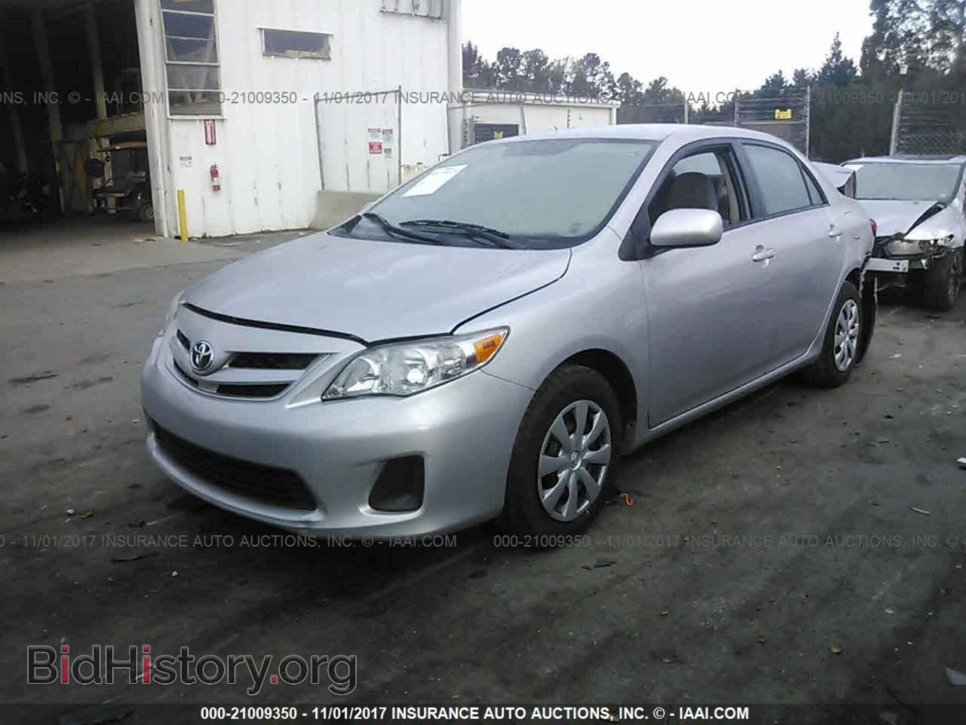 2011 Toyota Corolla - VIN: 2T1BU4EE0BC723171 - Фото 2