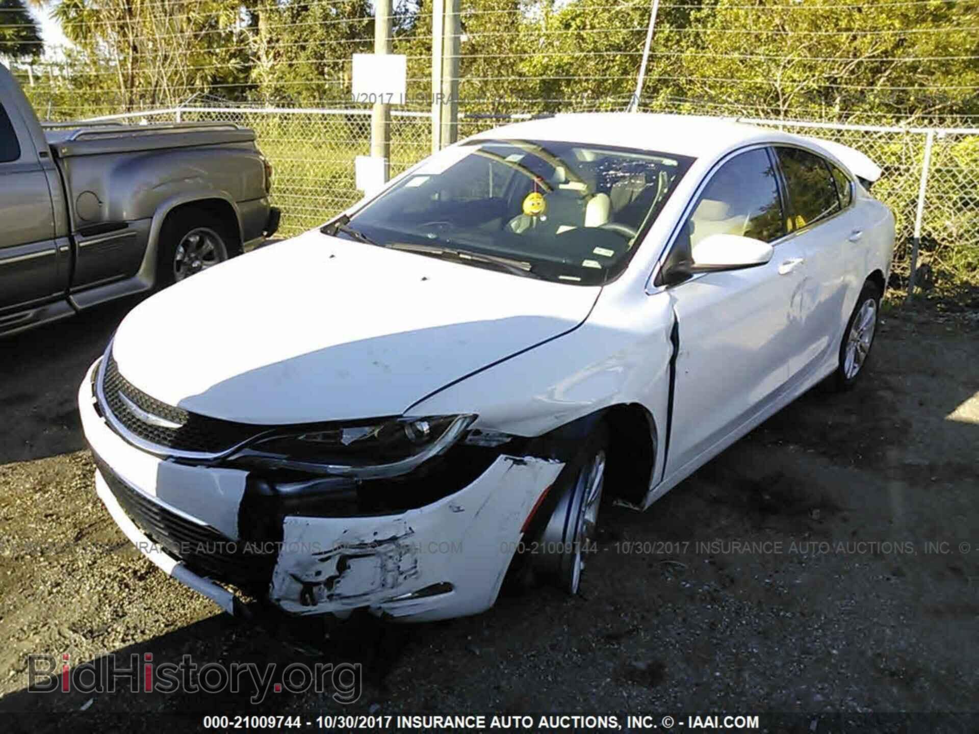 2017 Chrysler 200 - VIN: 1C3CCCAB9HN509383 - Фото 2
