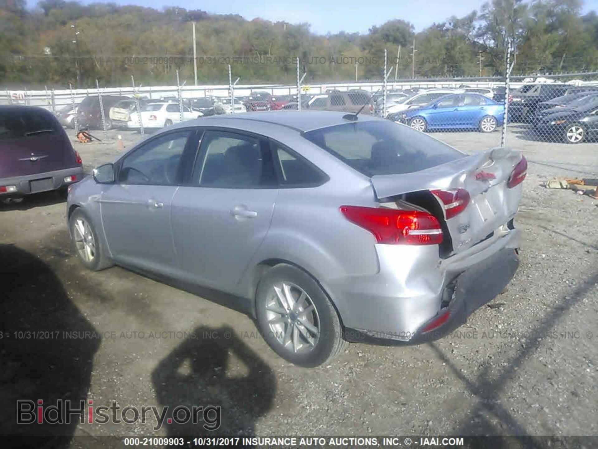 2015 Ford Focus - VIN: 1FADP3F26FL346347 - Фото 3