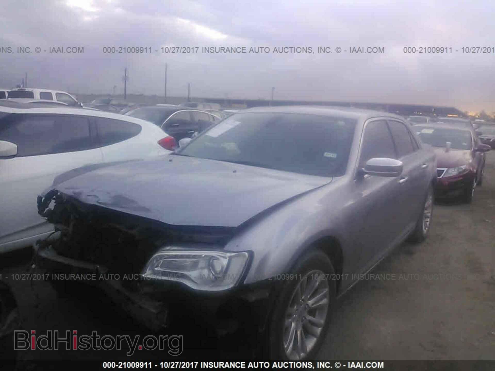 2016 Chrysler 300c - VIN: 2C3CCAEG6GH224075 - Фото 2