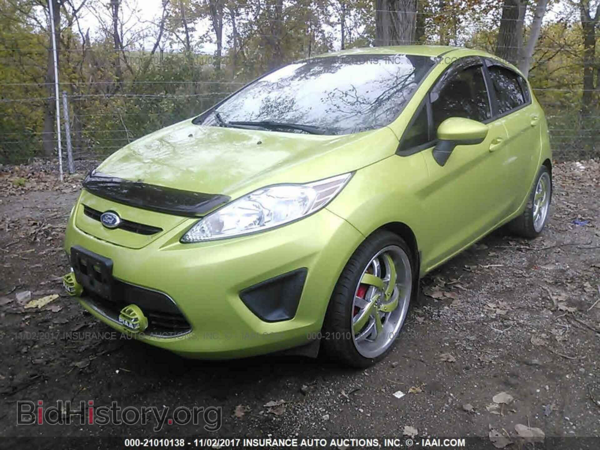 2011 Ford Fiesta - VIN: 3FADP4EJ2BM106011 - Фото 2