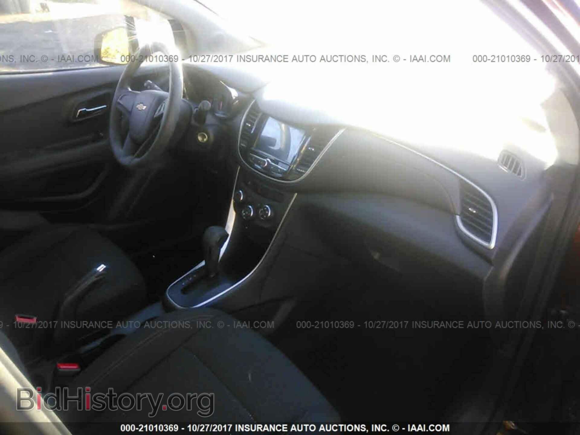 2017 Chevrolet Trax - VIN: 3GNCJNSB3HL270528 - Photo 5