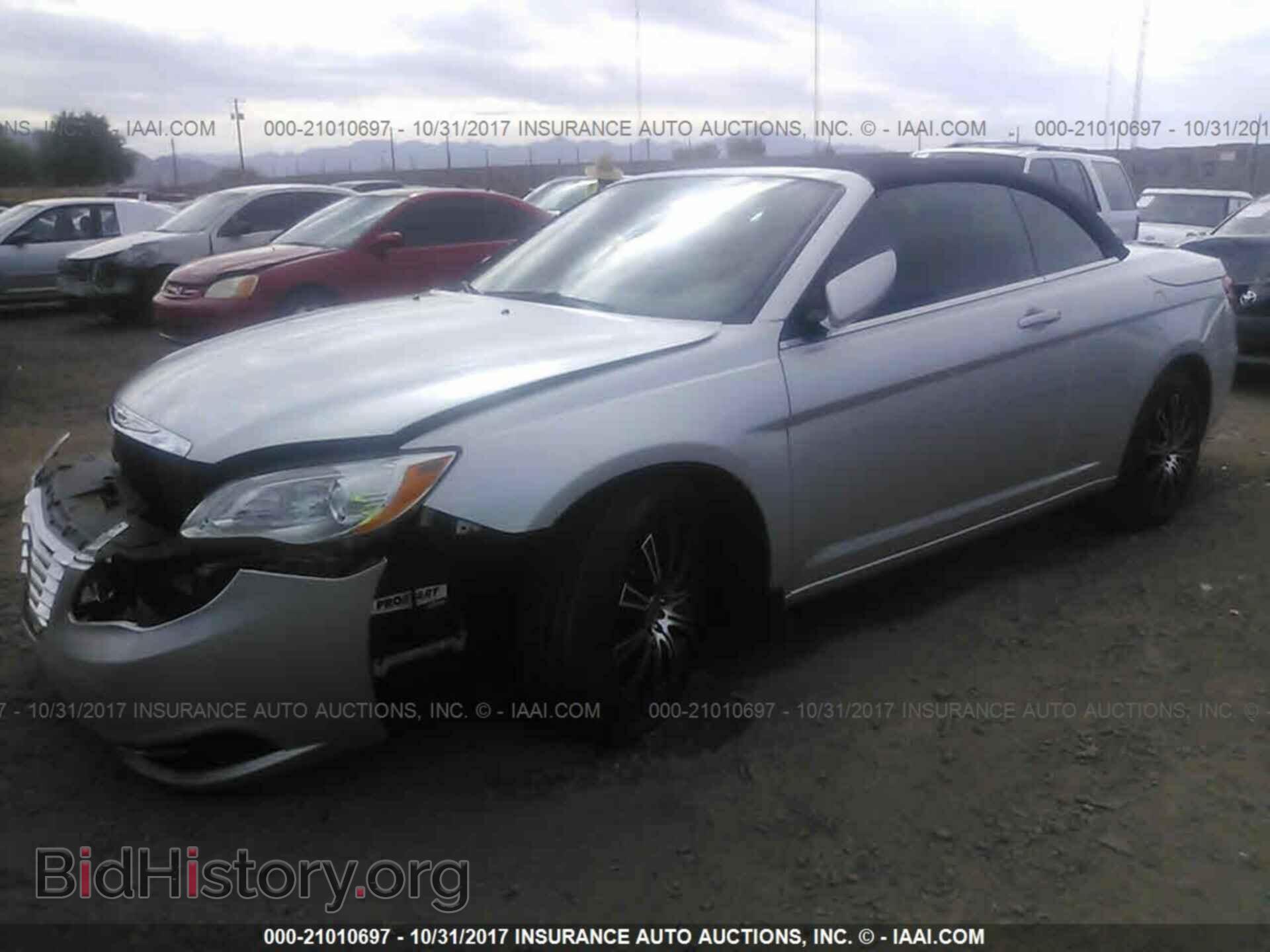 2012 Chrysler 200 - VIN: 1C3BCBEB3CN218967 - Photo 2