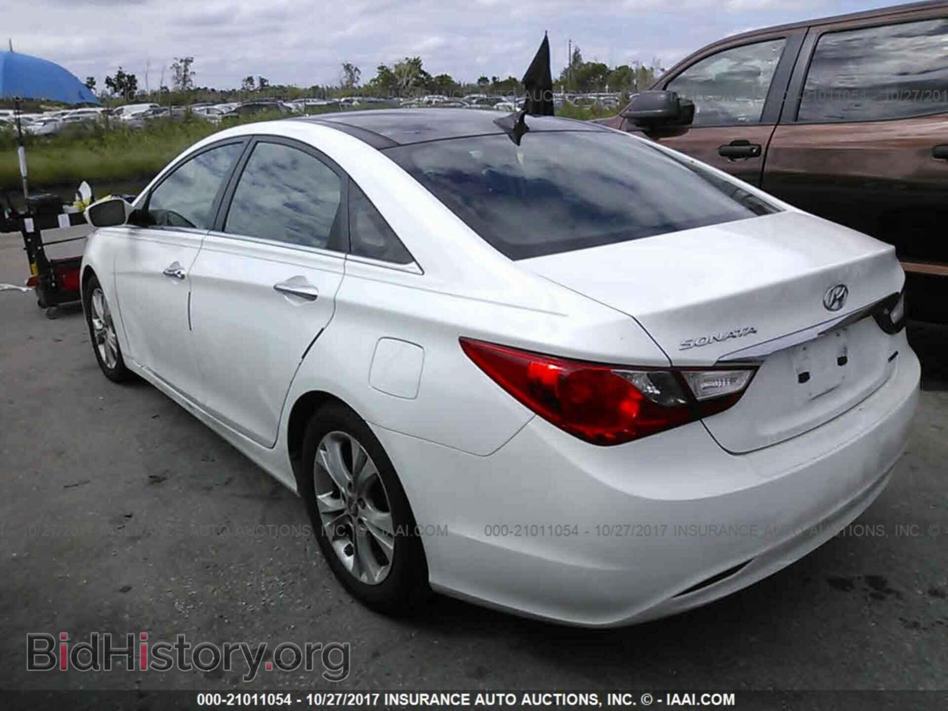 2012 Hyundai Sonata - VIN: 5NPEC4AC4CH472335 - Photo 3
