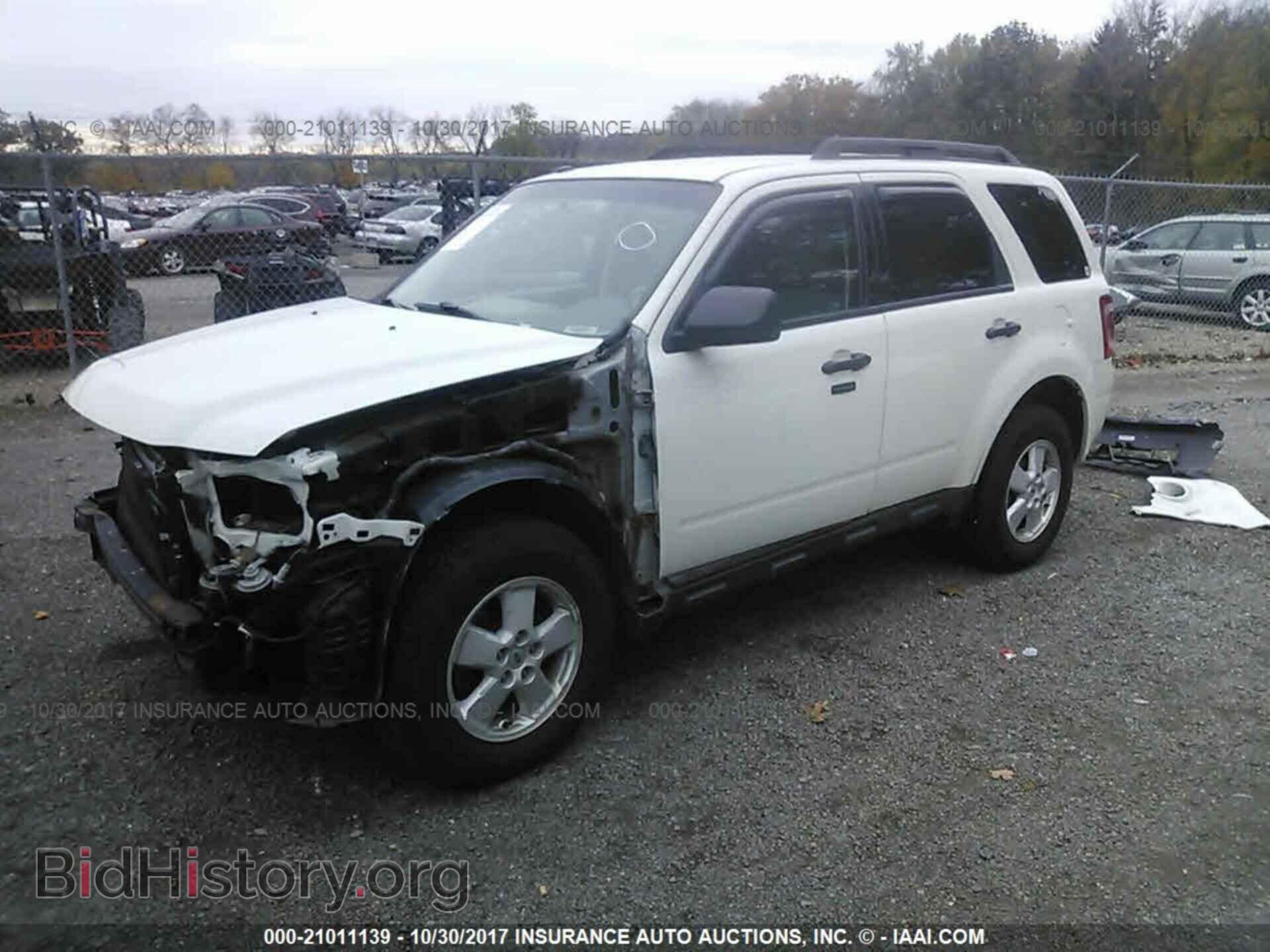 2012 Ford Escape - VIN: 1FMCU9D78CKC03316 - Photo 2