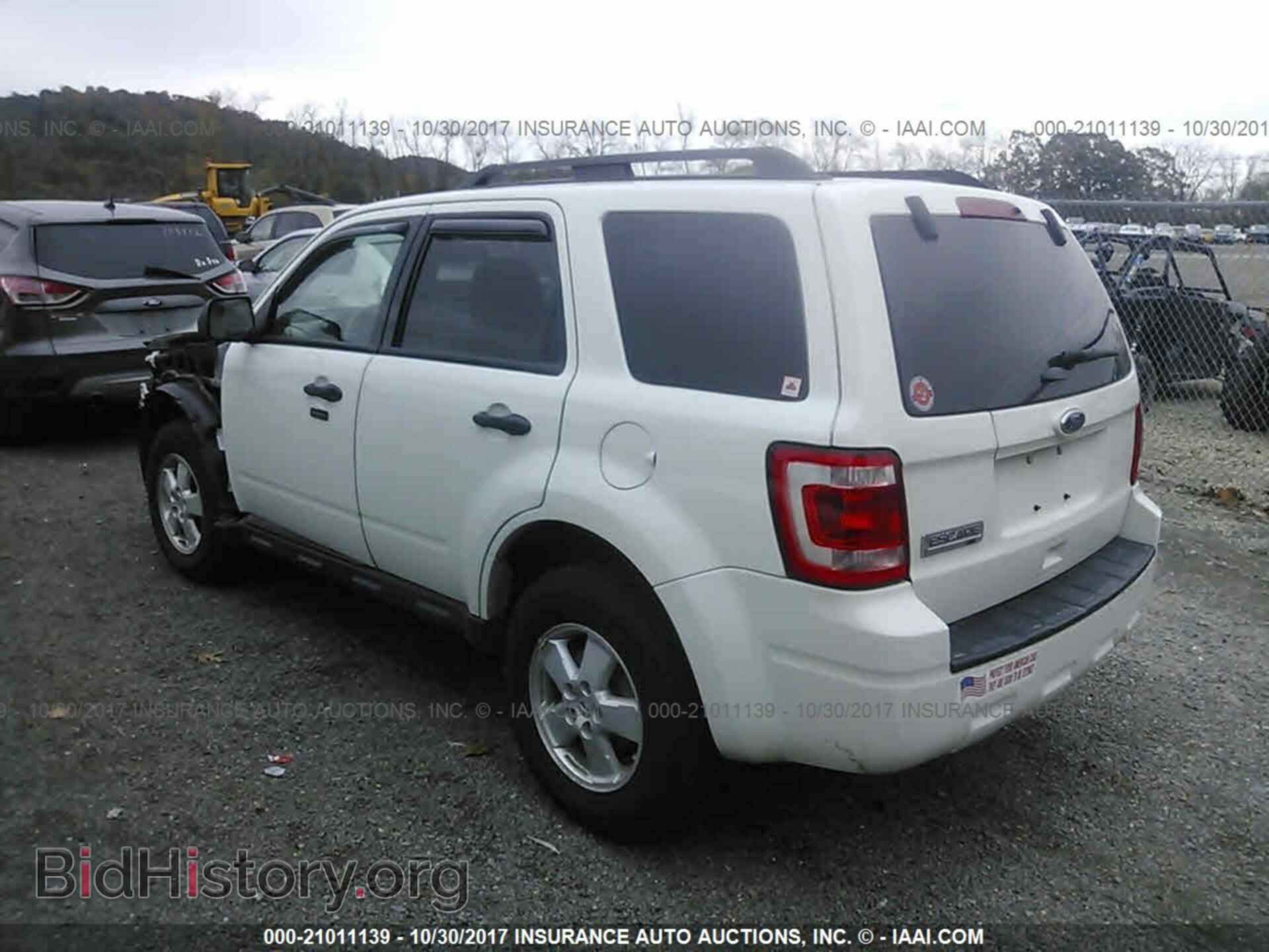 2012 Ford Escape - VIN: 1FMCU9D78CKC03316 - Photo 3