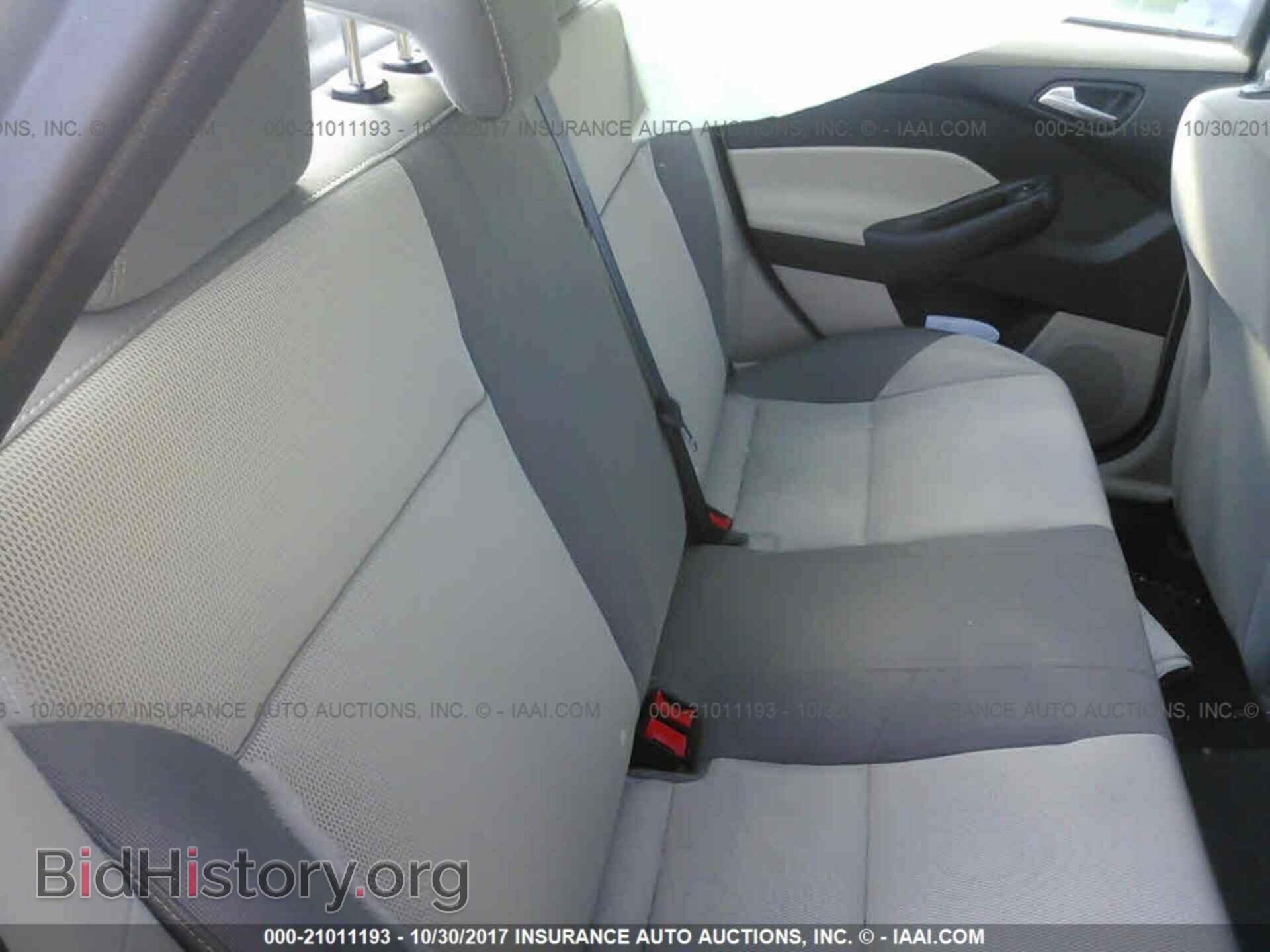 2012 Ford Focus - VIN: 1FAHP3F22CL149530 - Photo 8