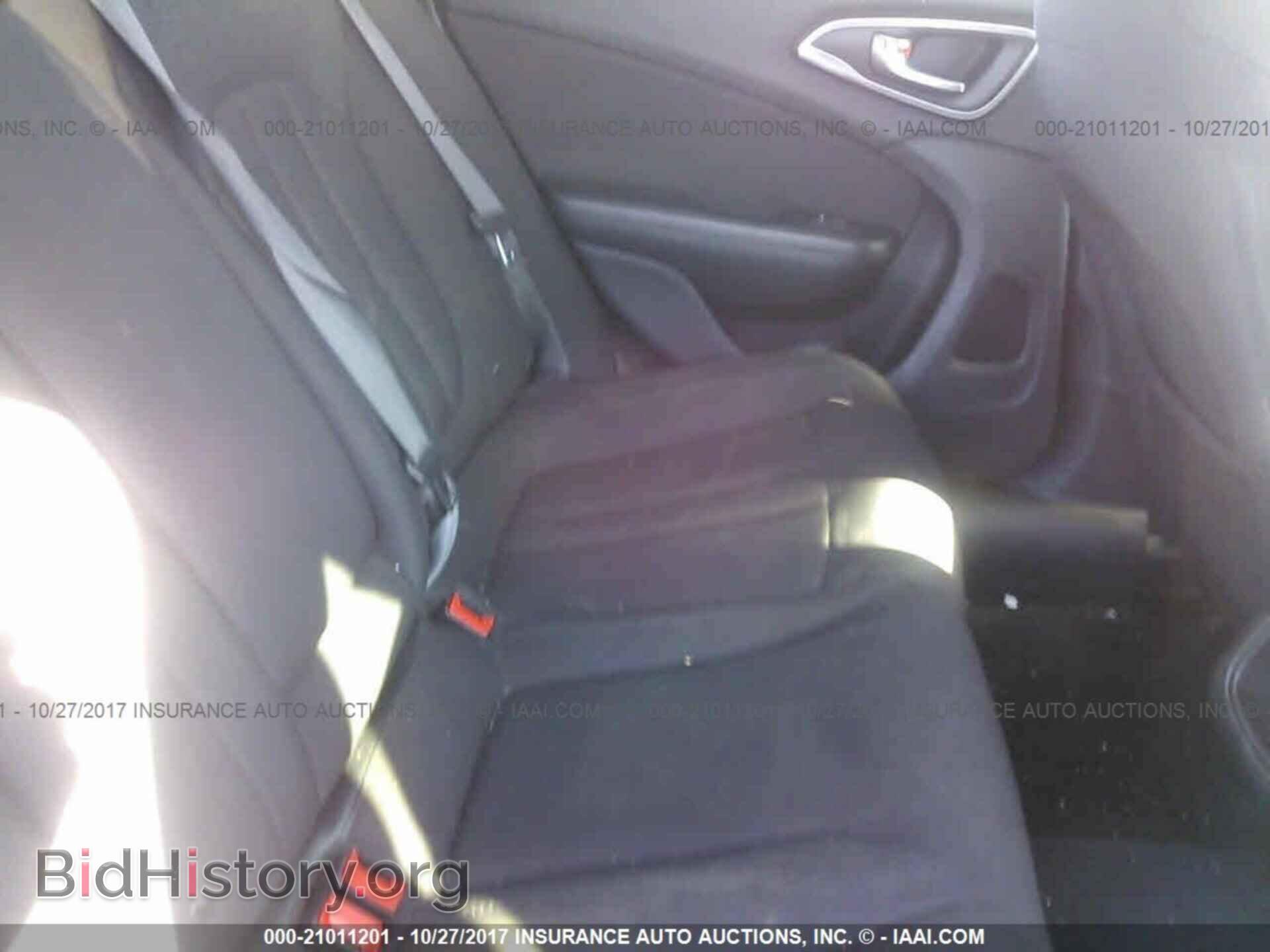 2015 Chrysler 200 - VIN: 1C3CCCAB0FN604377 - Photo 8