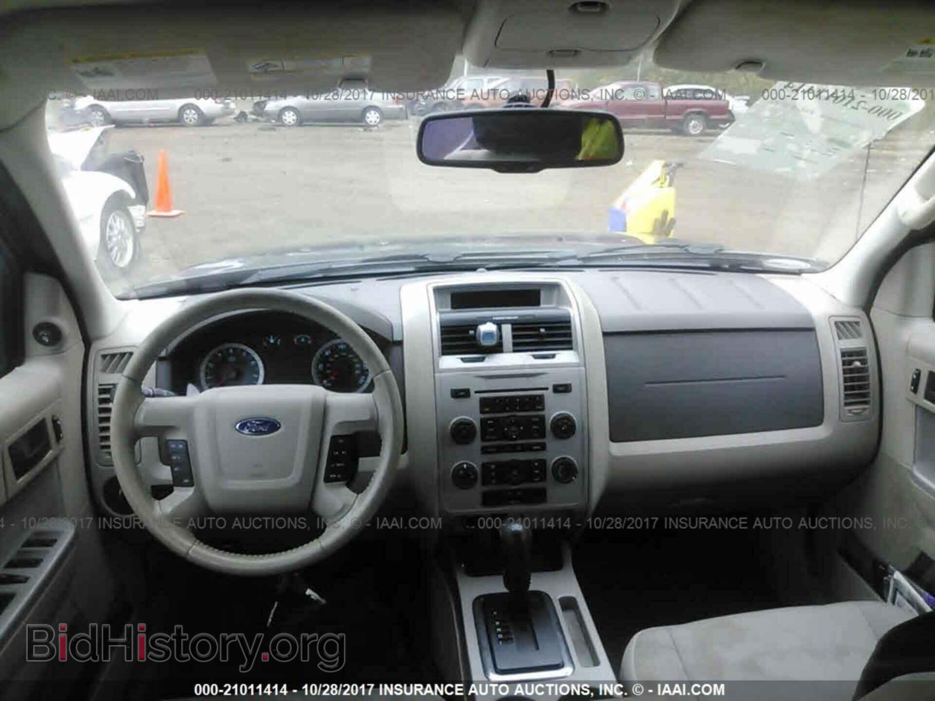 2011 Ford Escape - VIN: 1FMCU0D76BKB36984 - Photo 5