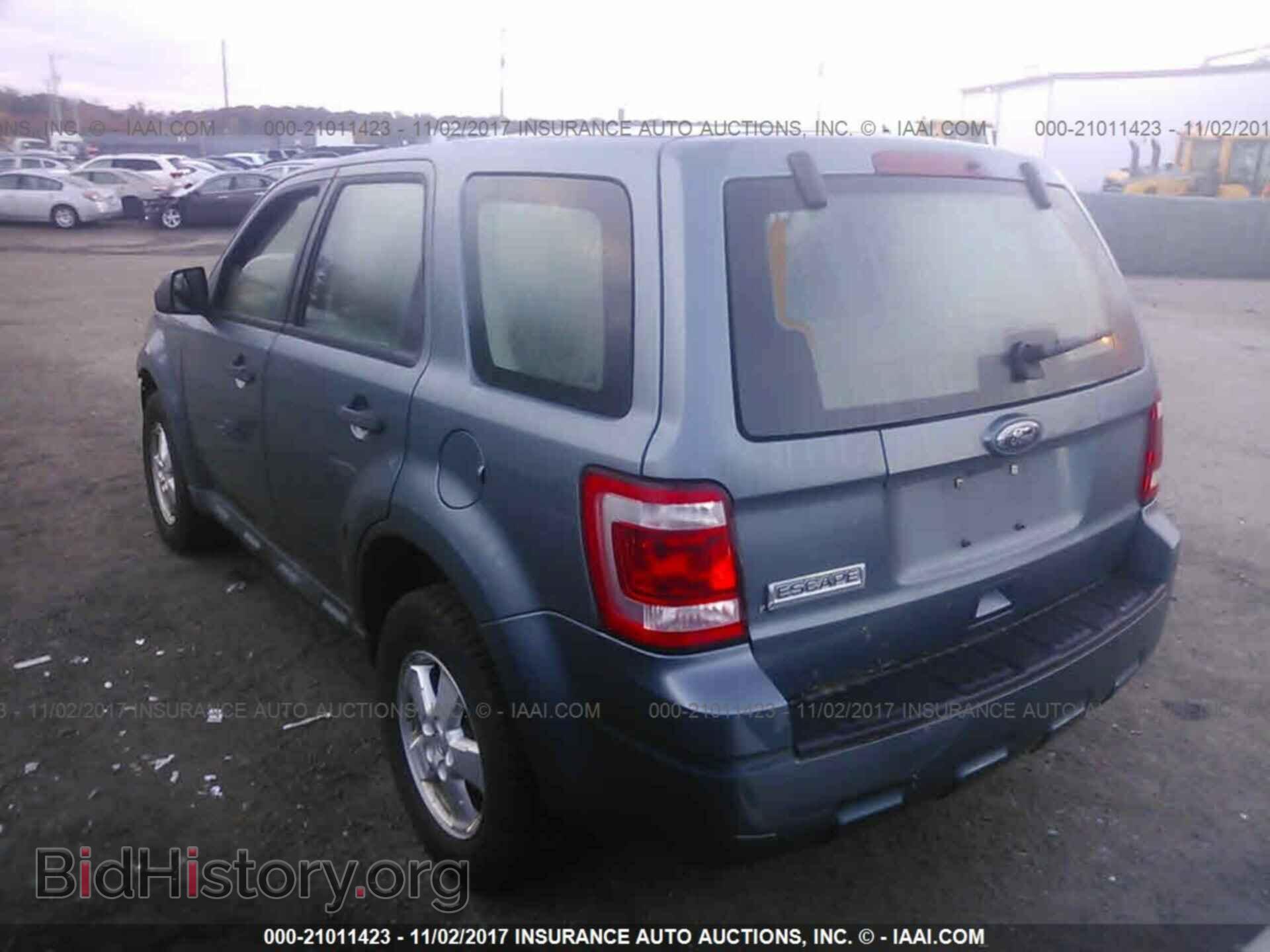 2011 Ford Escape - VIN: 1FMCU0C70BKA09505 - Фото 3
