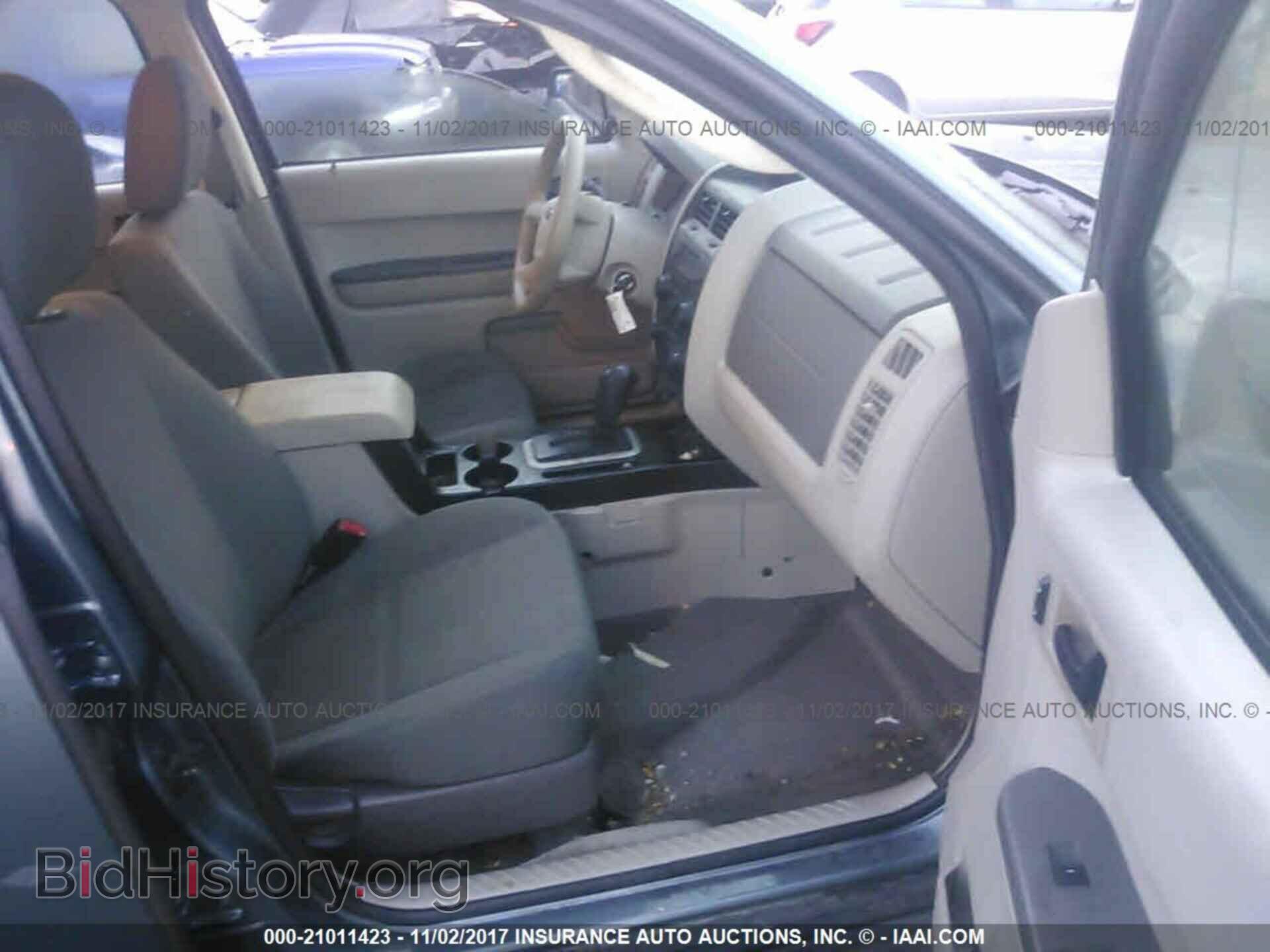 2011 Ford Escape - VIN: 1FMCU0C70BKA09505 - Фото 5