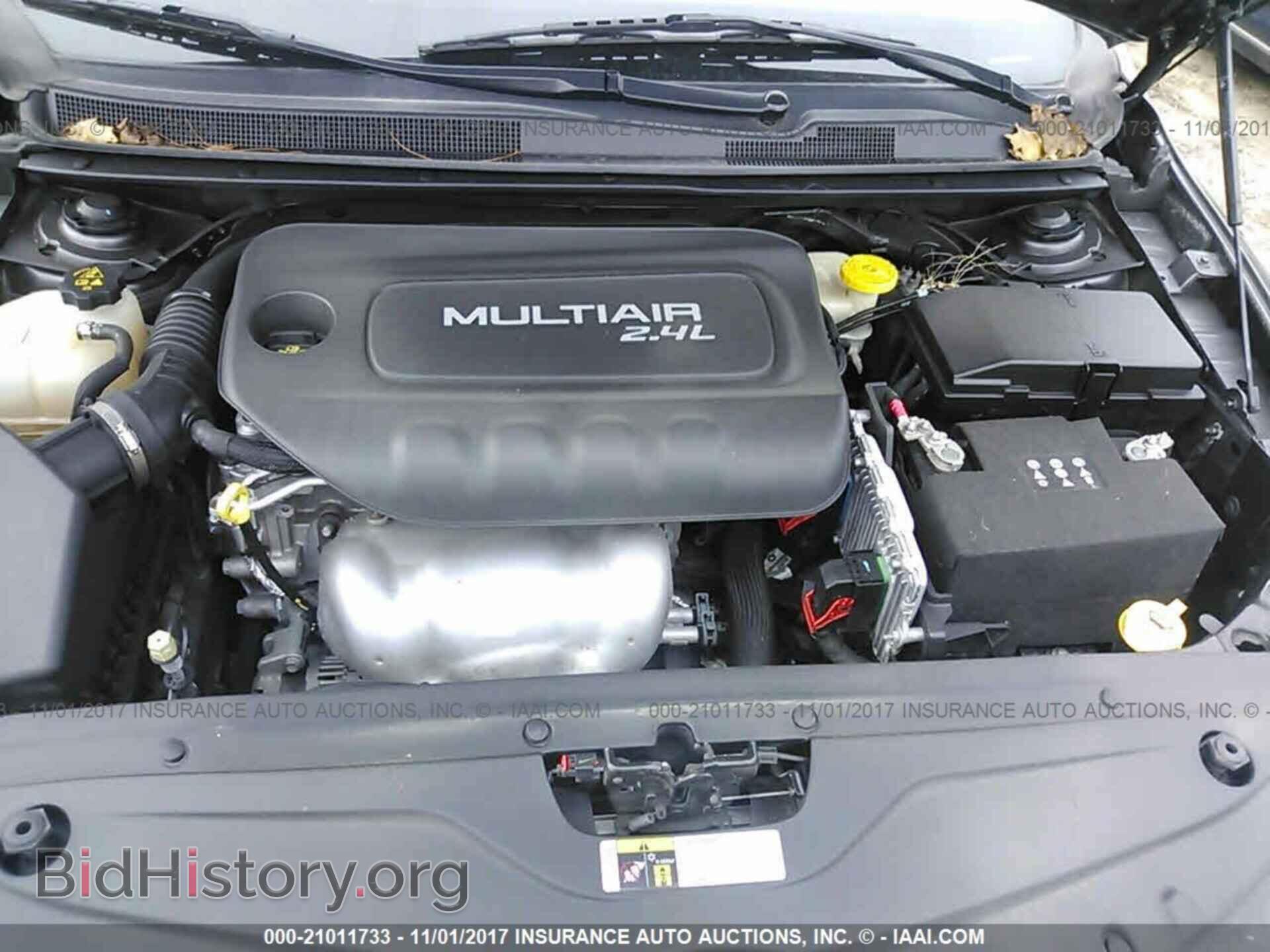 2015 Chrysler 200 - VIN: 1C3CCCAB7FN543531 - Фото 10