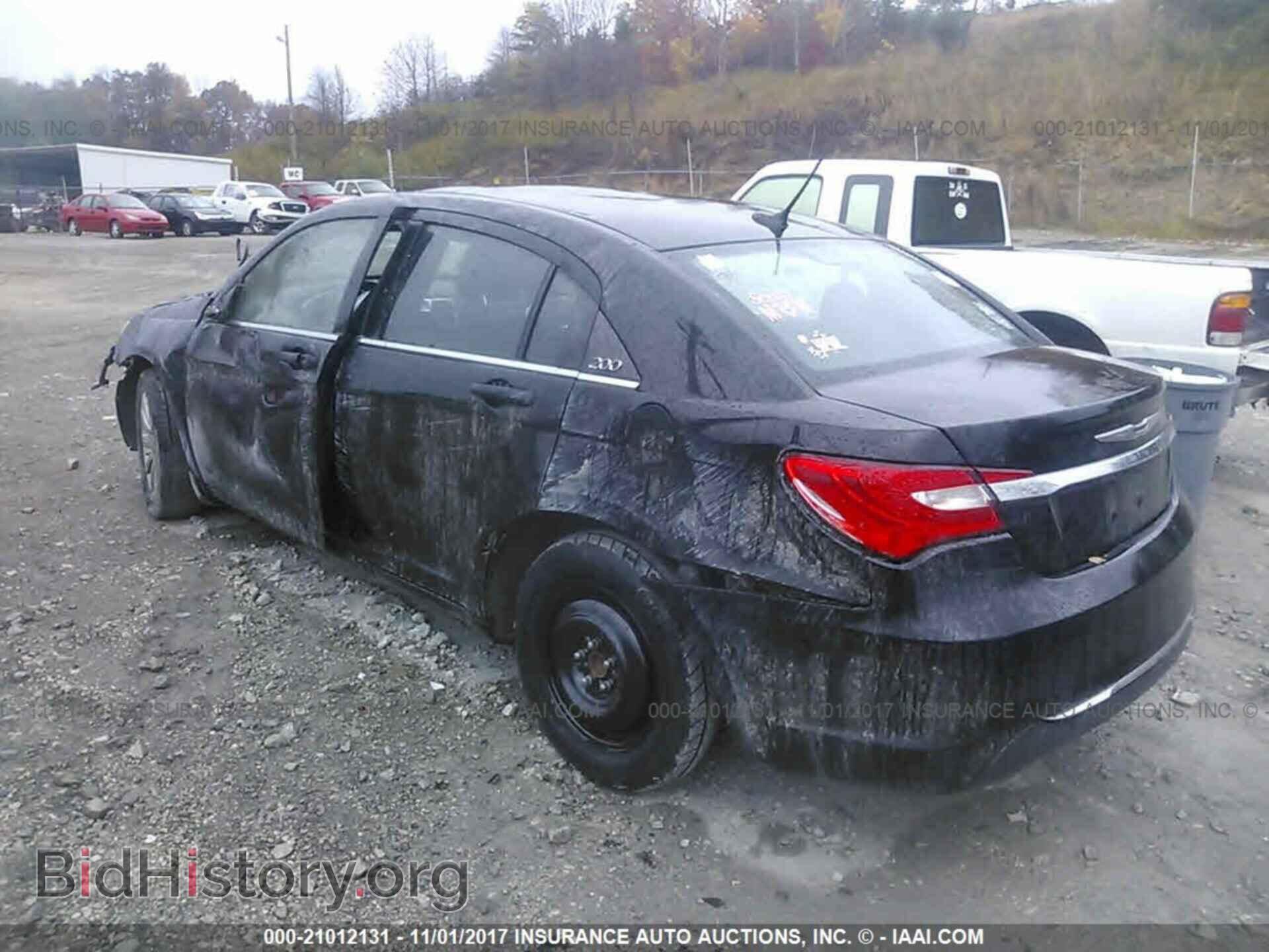 2013 Chrysler 200 - VIN: 1C3CCBBB3DN570375 - Photo 3