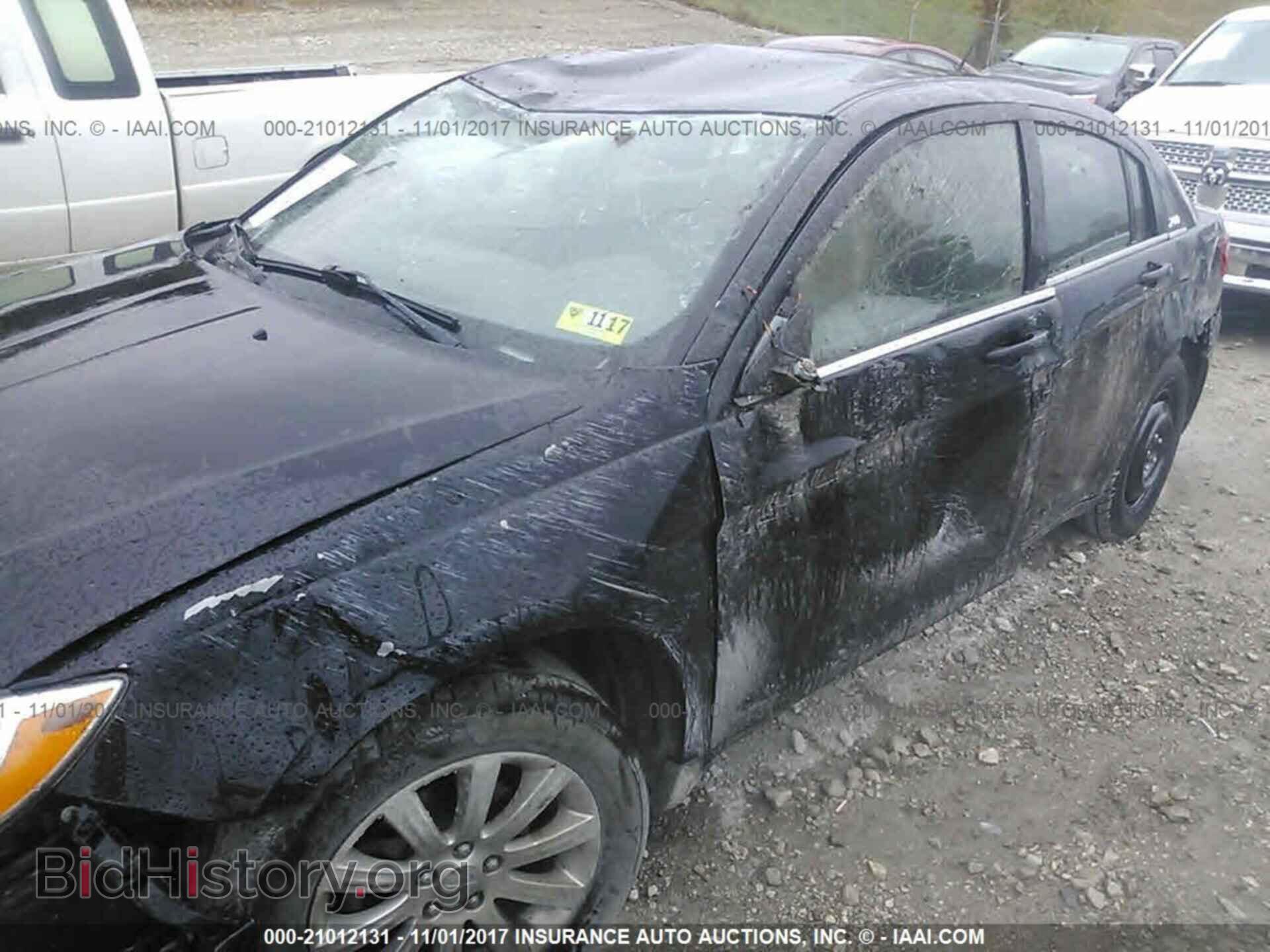 2013 Chrysler 200 - VIN: 1C3CCBBB3DN570375 - Photo 5