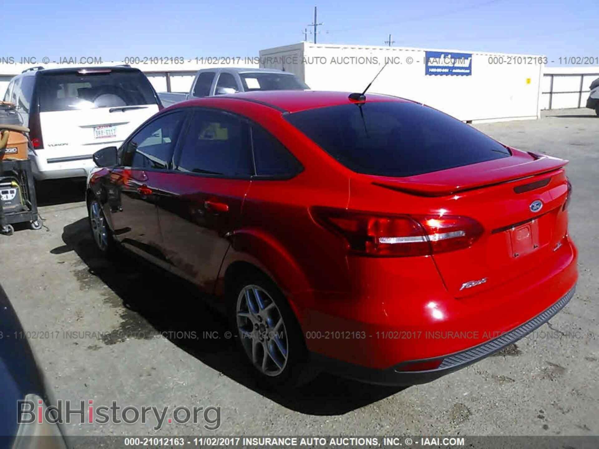 2015 Ford Focus - VIN: 1FADP3F27FL296459 - Photo 3
