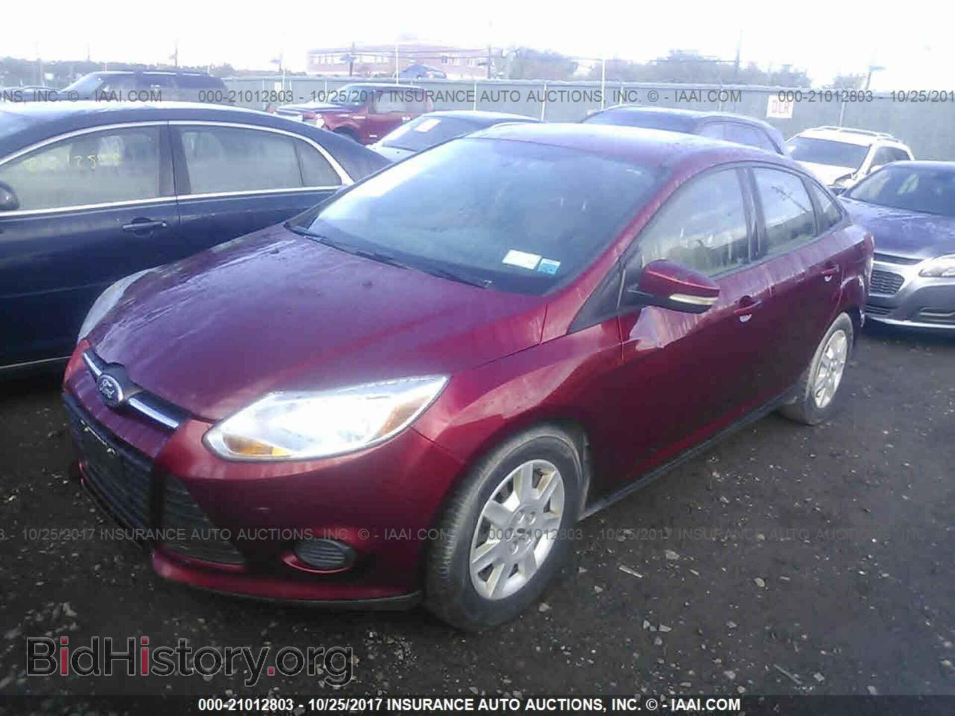 2013 Ford Focus - VIN: 1FADP3F20DL216108 - Фото 2
