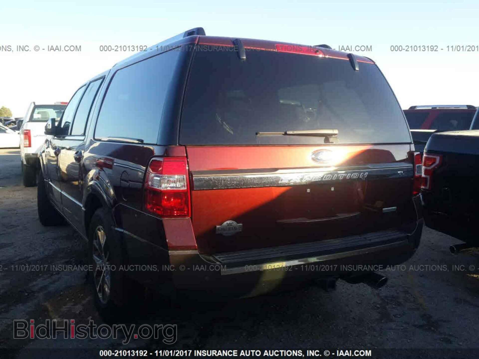 2017 Ford Expedition - VIN: 1FMJK1HT4HEA63194 - Фото 3