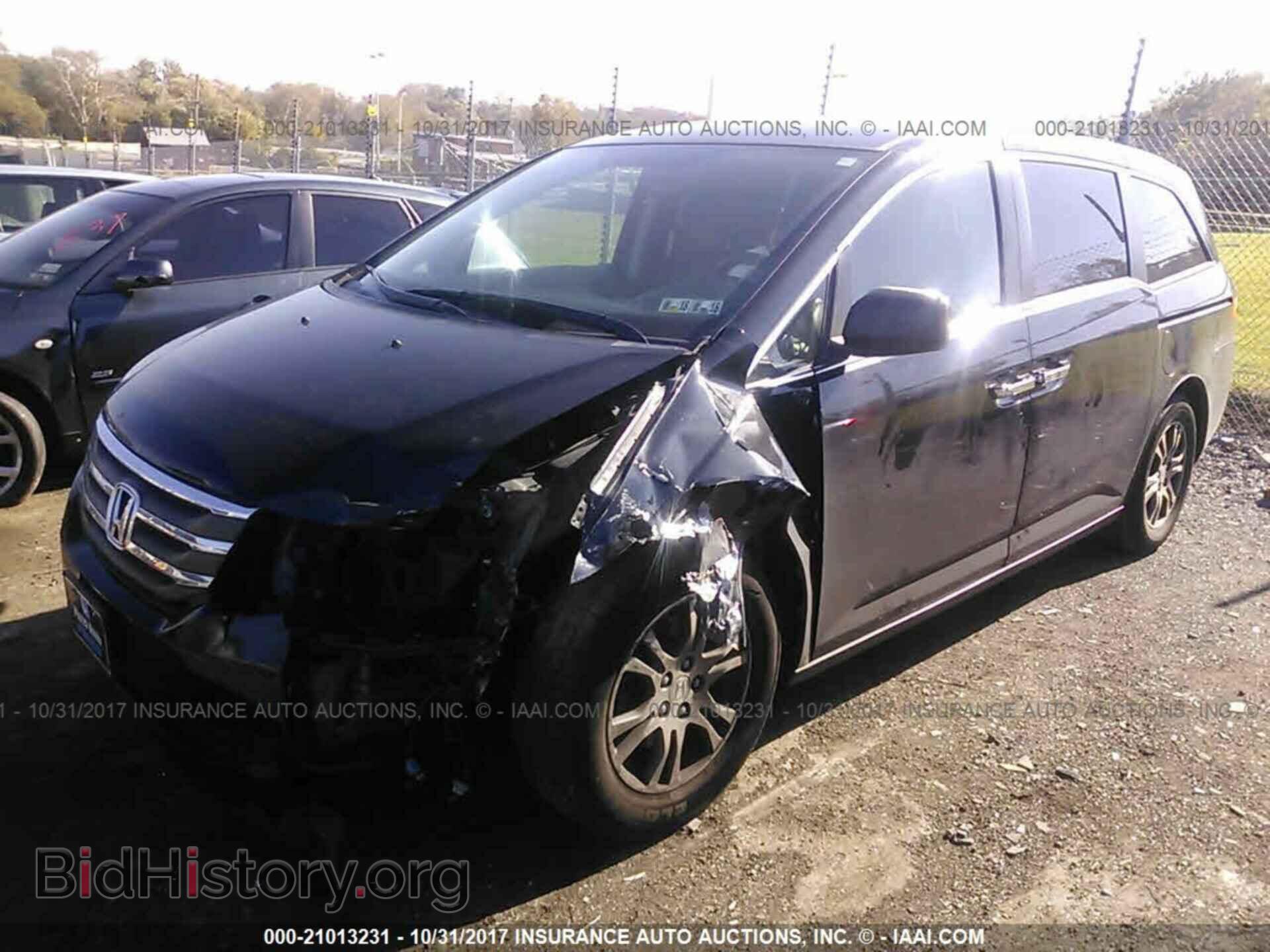 2013 Honda Odyssey - VIN: 5FNRL5H43DB053480 - Фото 2