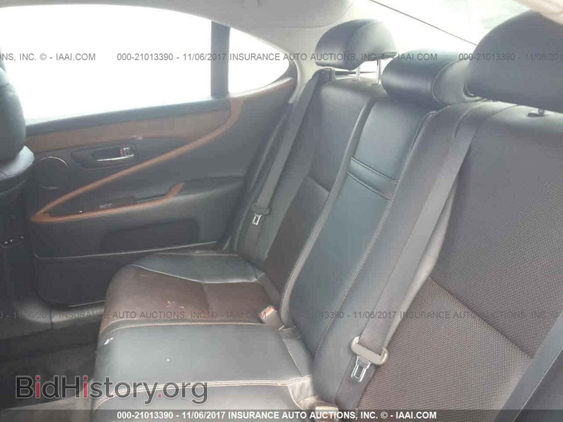 2011 Lexus Ls - VIN: JTHBL5EF8B5107229 - Photo 8