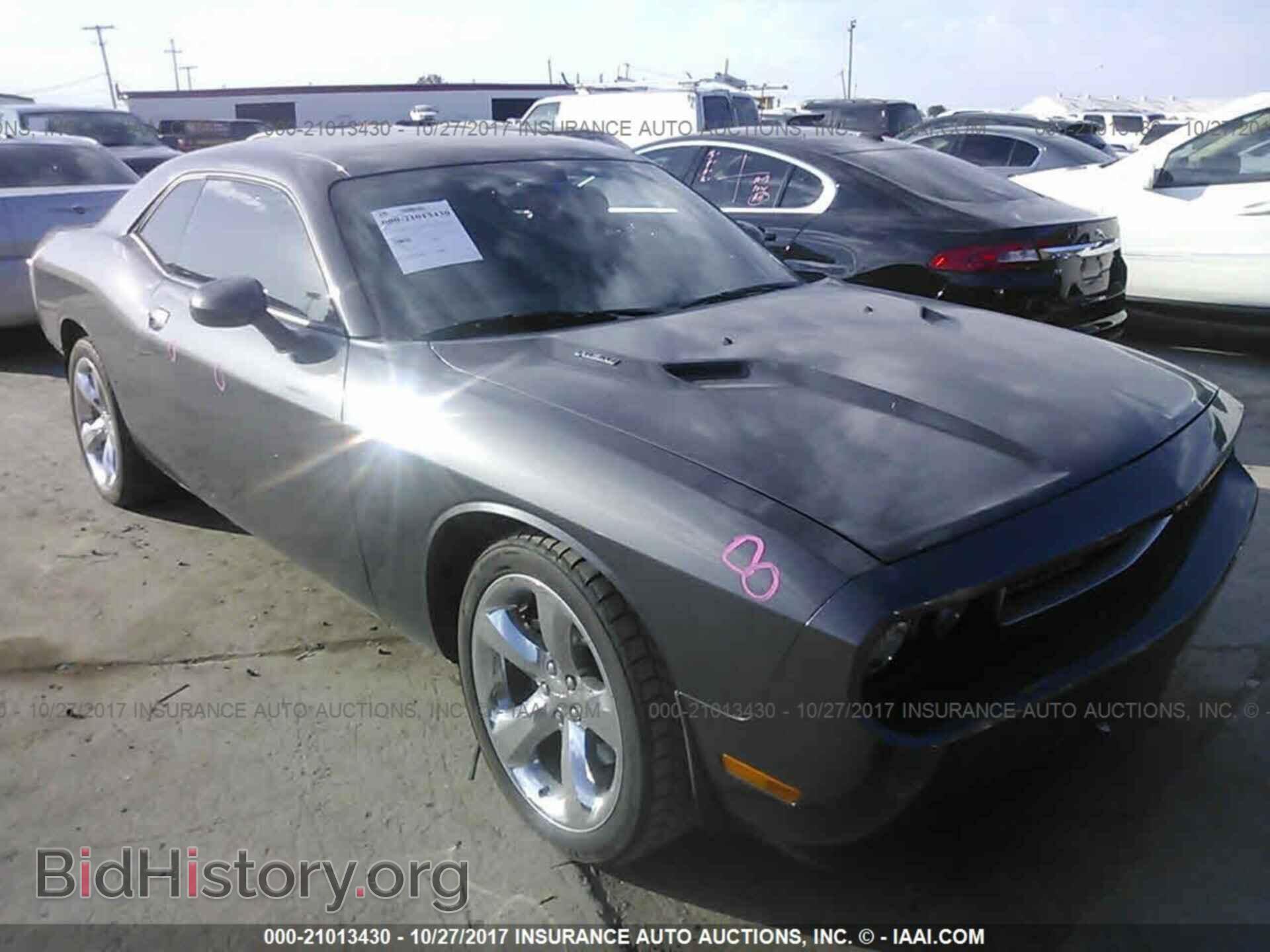 Photo 2C3CDYBT1DH712613 - Dodge Challenger 2013