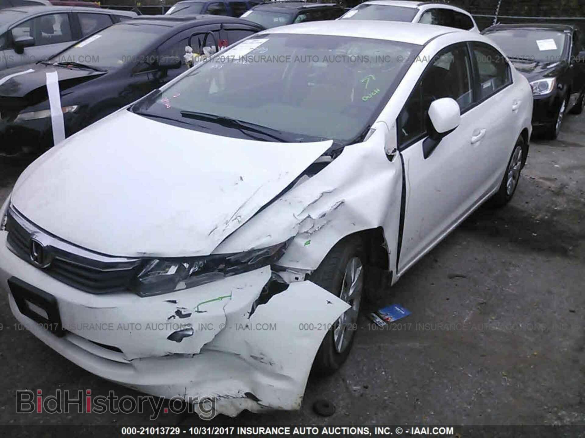 2012 Honda Civic - VIN: 19XFB2F57CE107853 - Фото 2