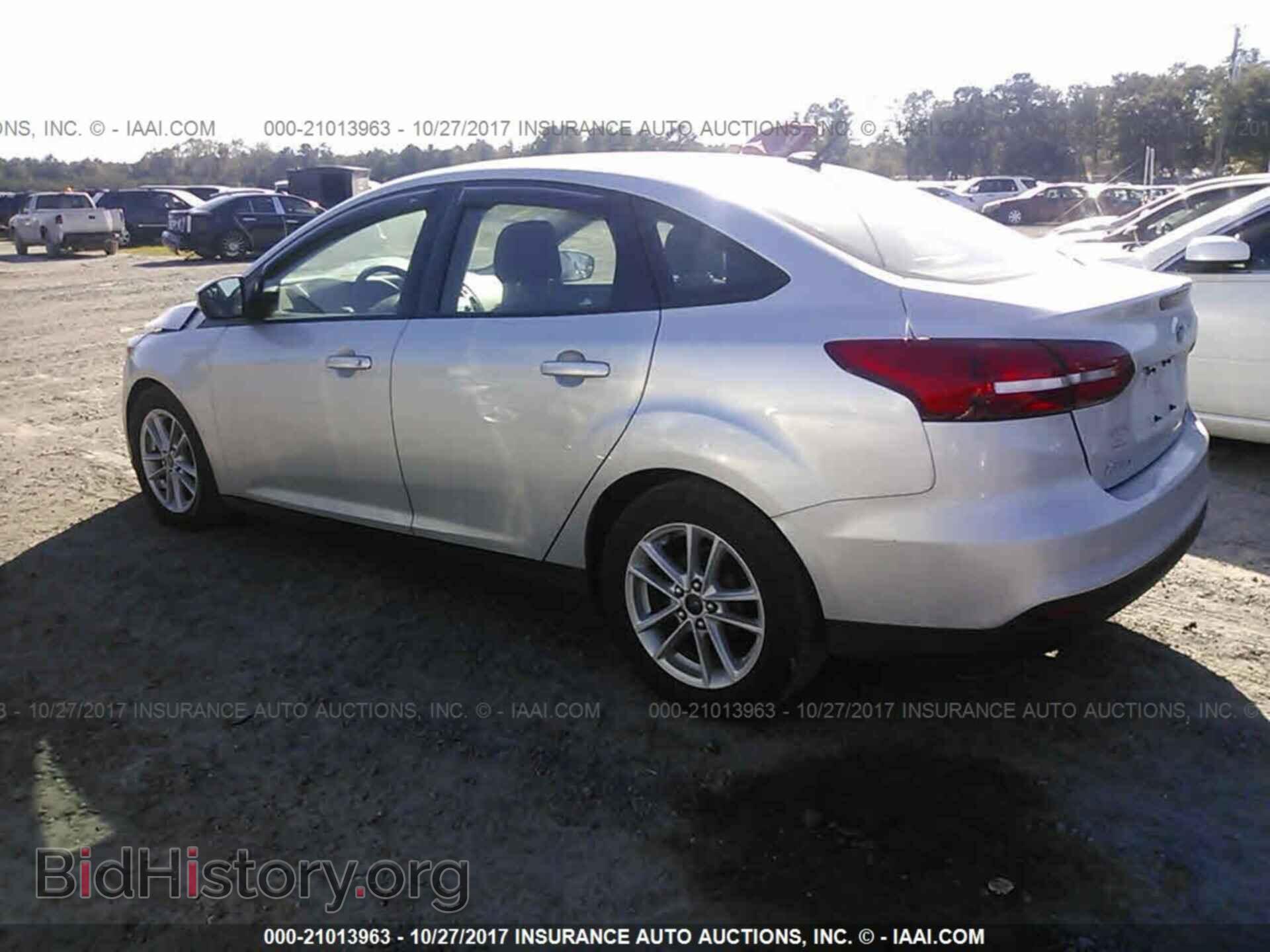 2015 Ford Focus - VIN: 1FADP3F25FL214471 - Фото 3