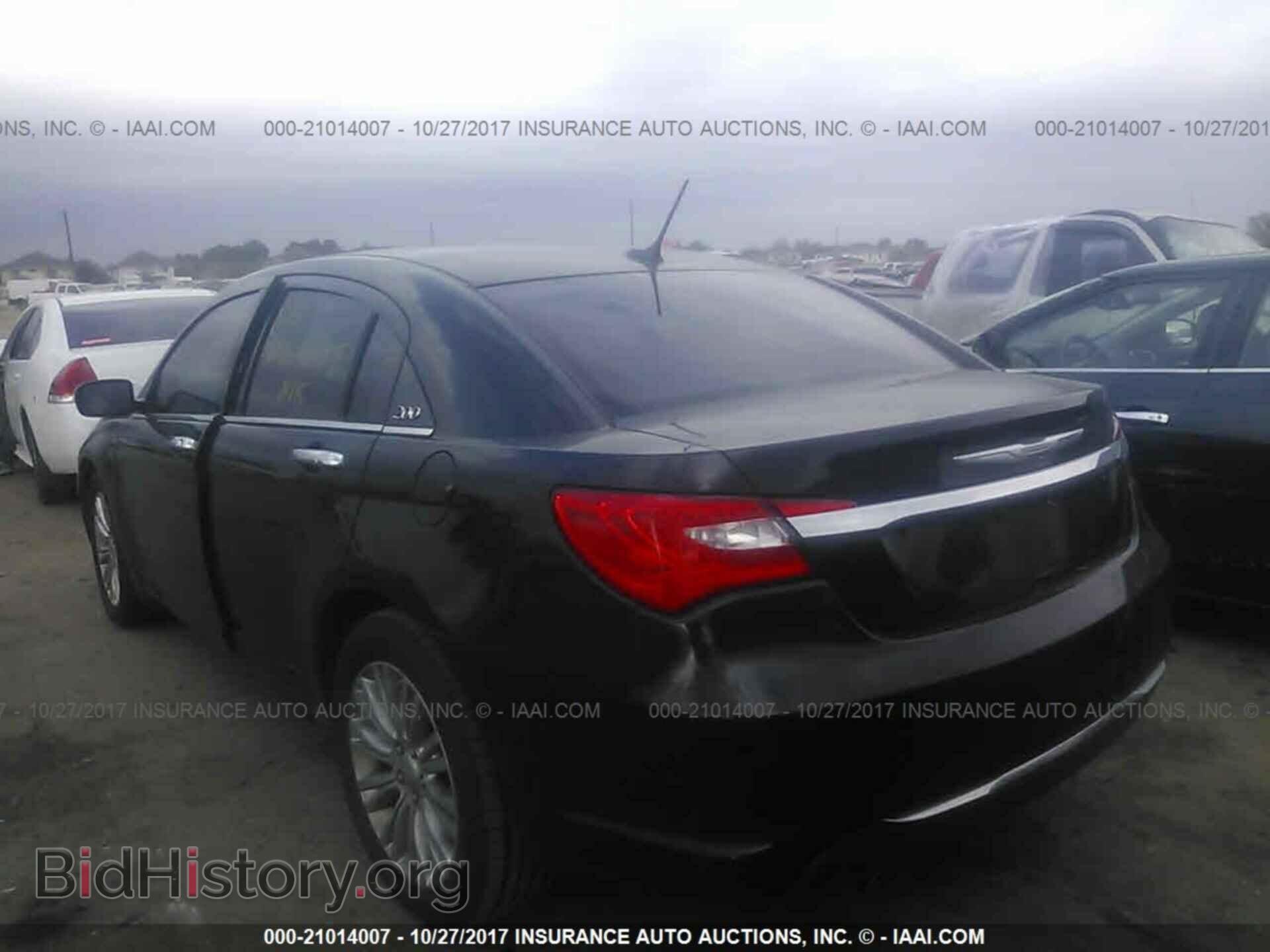 2011 Chrysler 200 - VIN: 1C3BC2FG3BN548469 - Фото 3