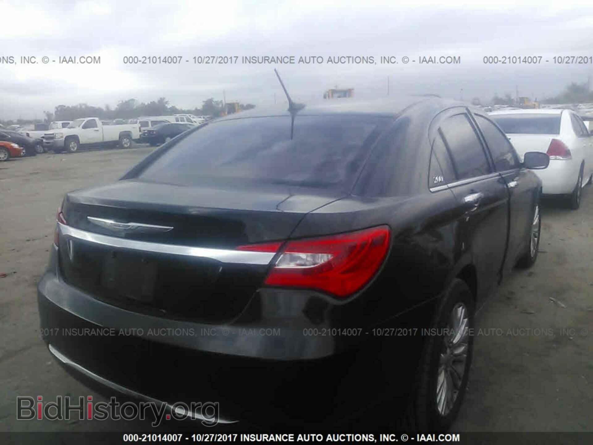 2011 Chrysler 200 - VIN: 1C3BC2FG3BN548469 - Фото 4