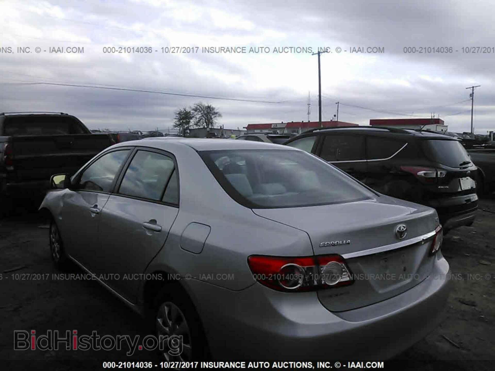 2011 Toyota Corolla - VIN: 2T1BU4EE3BC644545 - Photo 3