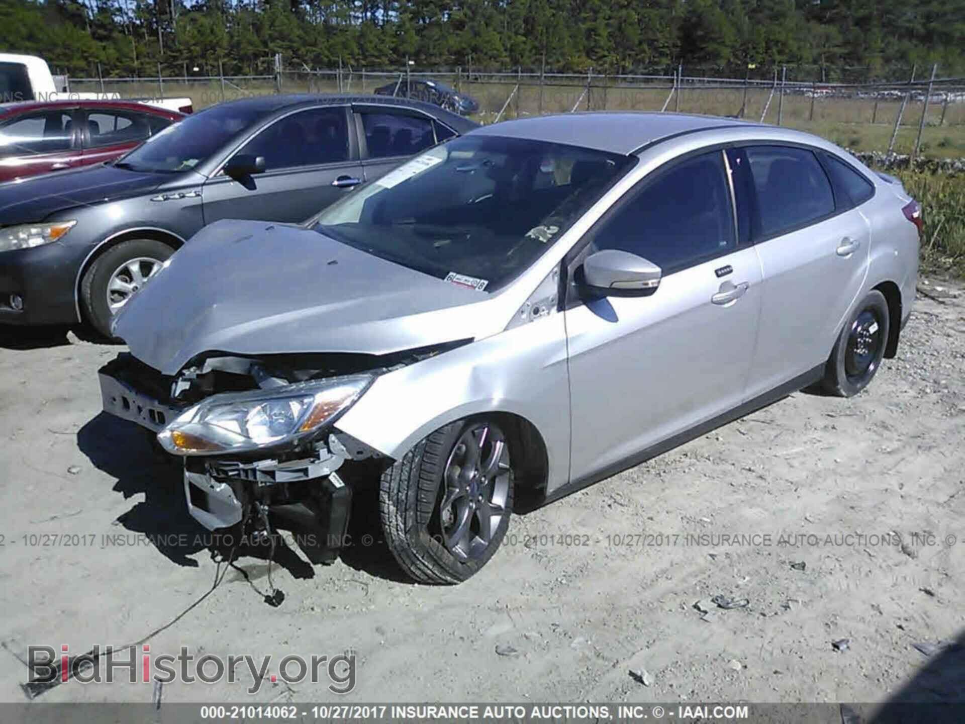 2014 Ford Focus - VIN: 1FADP3F29EL240439 - Photo 2