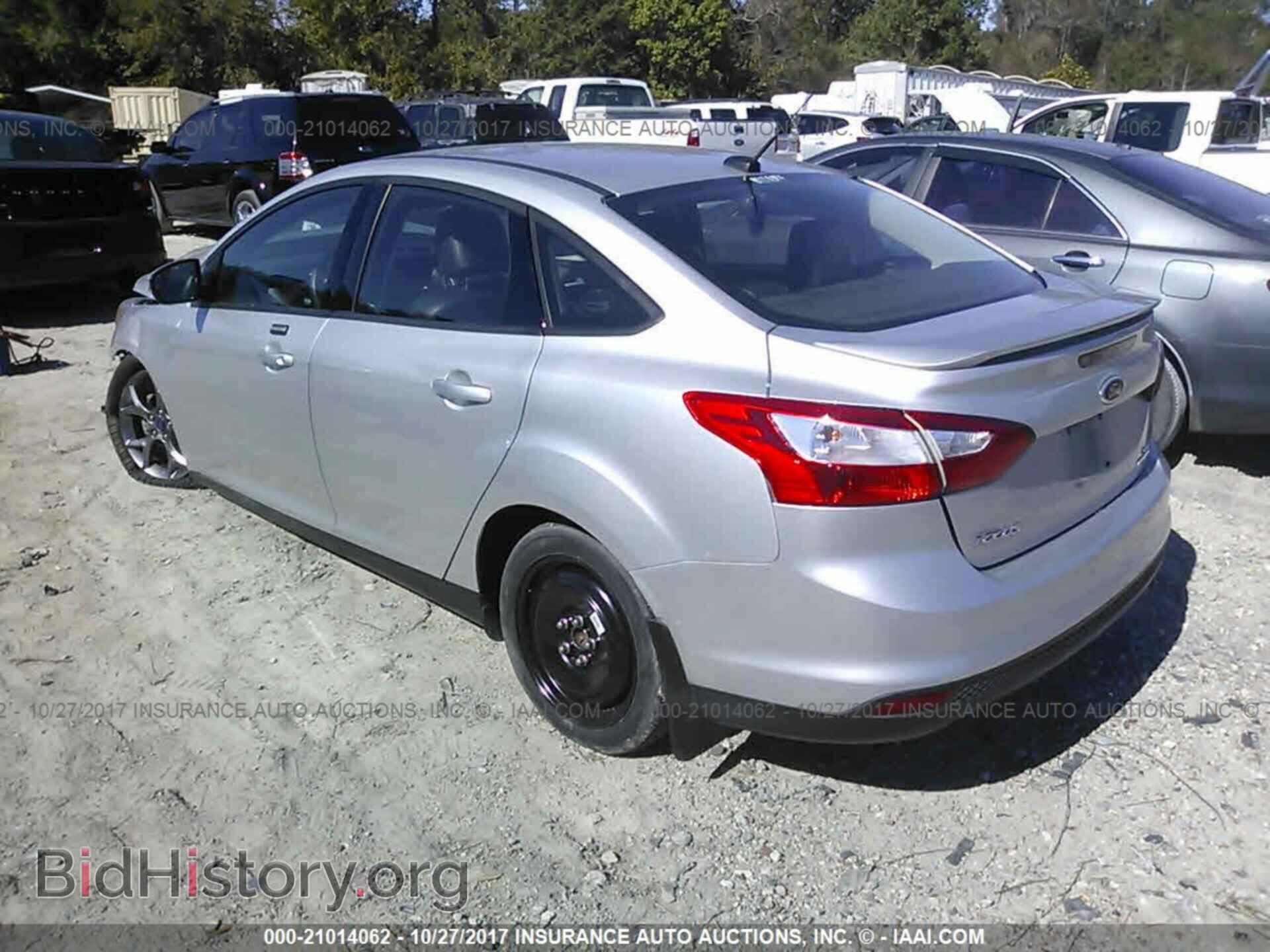 2014 Ford Focus - VIN: 1FADP3F29EL240439 - Photo 3
