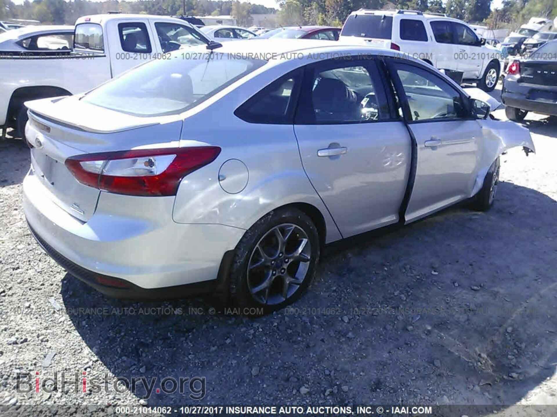 2014 Ford Focus - VIN: 1FADP3F29EL240439 - Photo 4