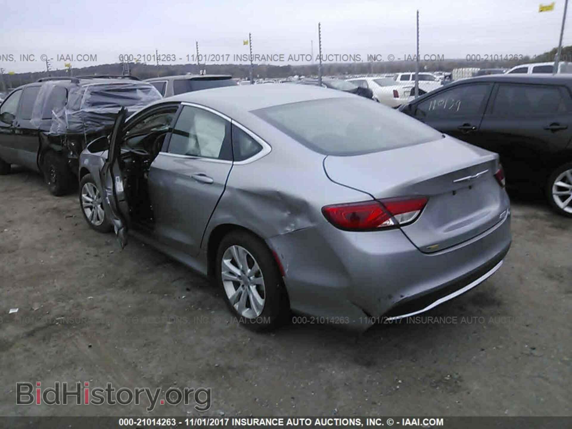2015 Chrysler 200 - VIN: 1C3CCCAB4FN684752 - Photo 3